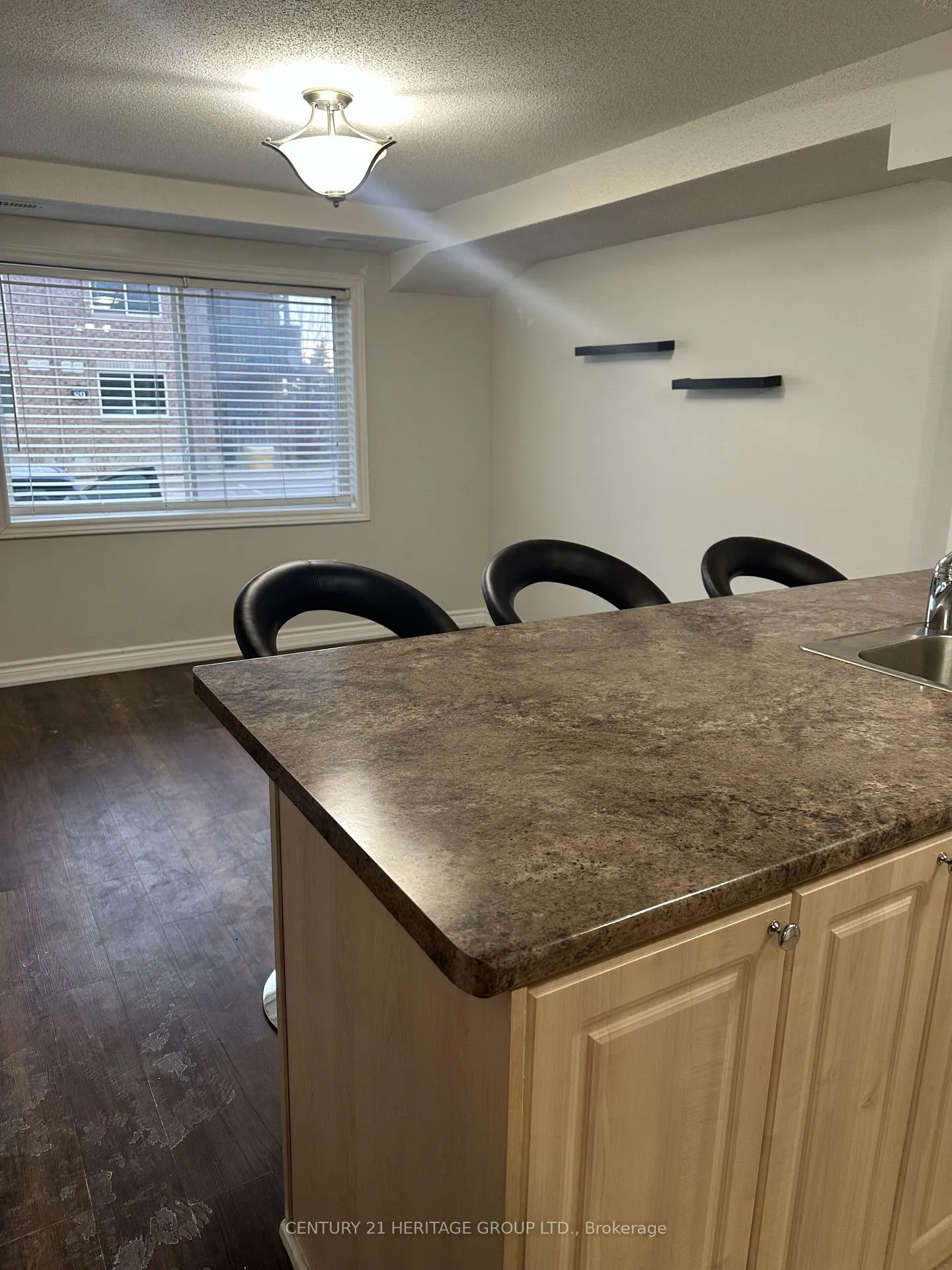 Photo 3 of Unit 5, 85 Goodwin Drive, Barrie, Painswick South — HOMEH