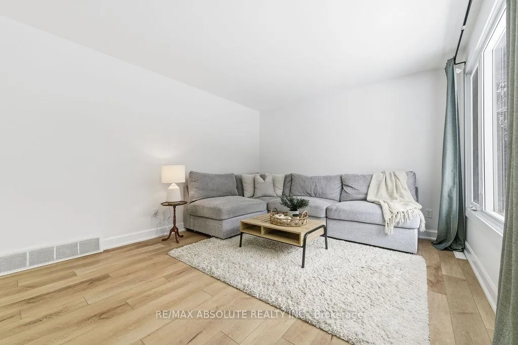 Photo 5 of 202 Canaan Road, McNab/Braeside, Mcnab/Braeside Twps — HOMEH