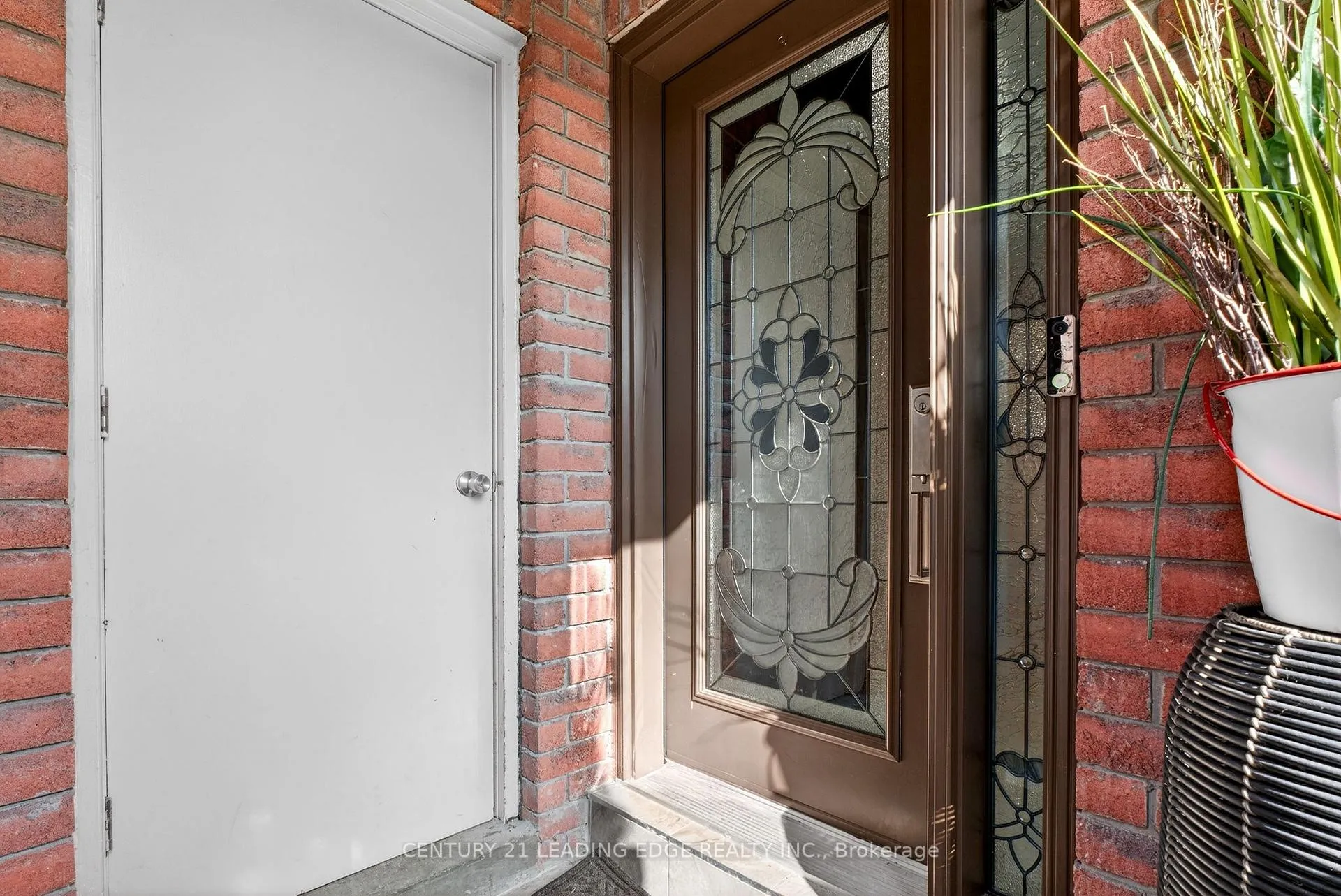 Photo 5 of 41 Ritchie Avenue, Ajax, Central — HOMEH