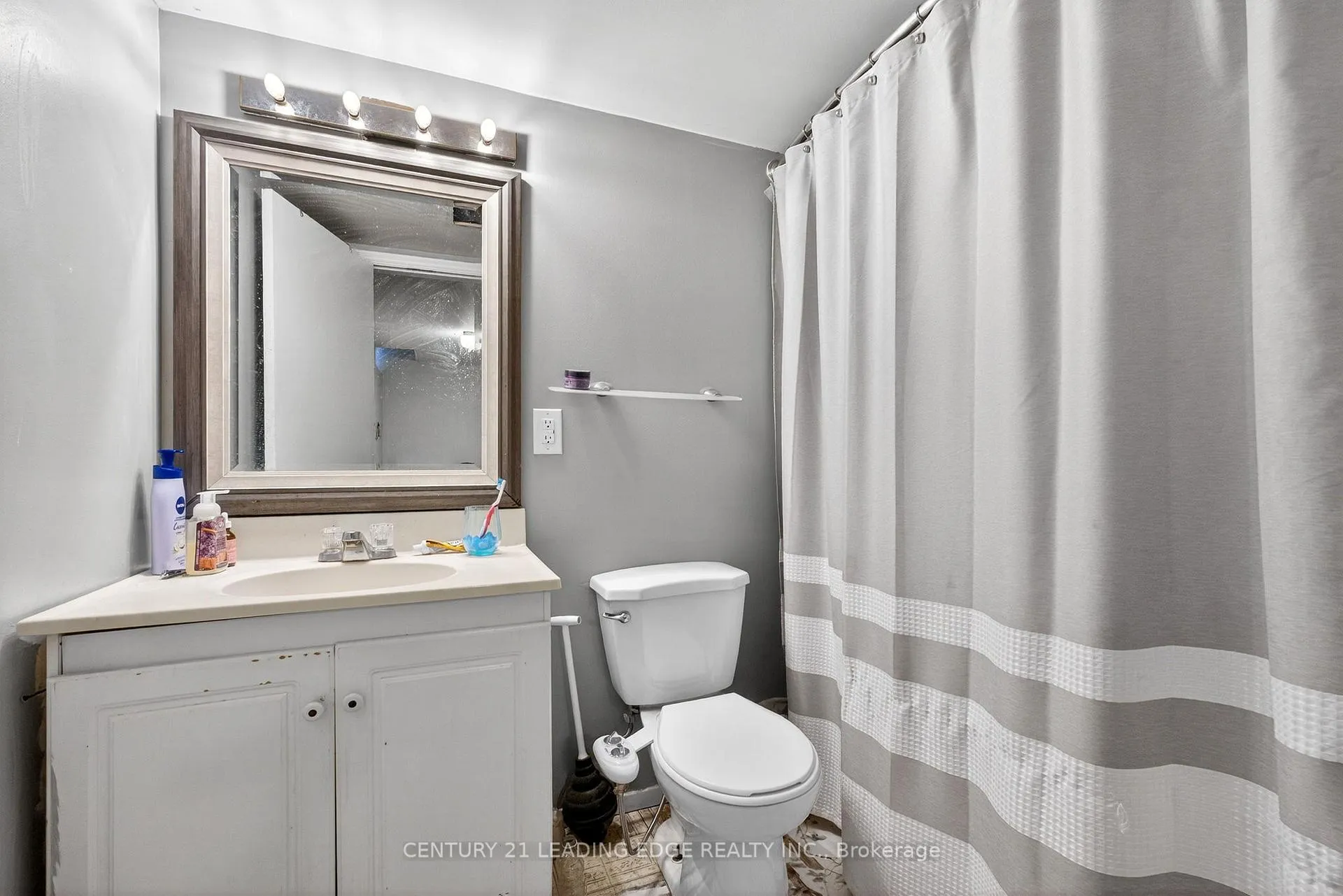 Photo 42 of 41 Ritchie Avenue, Ajax, Central — HOMEH