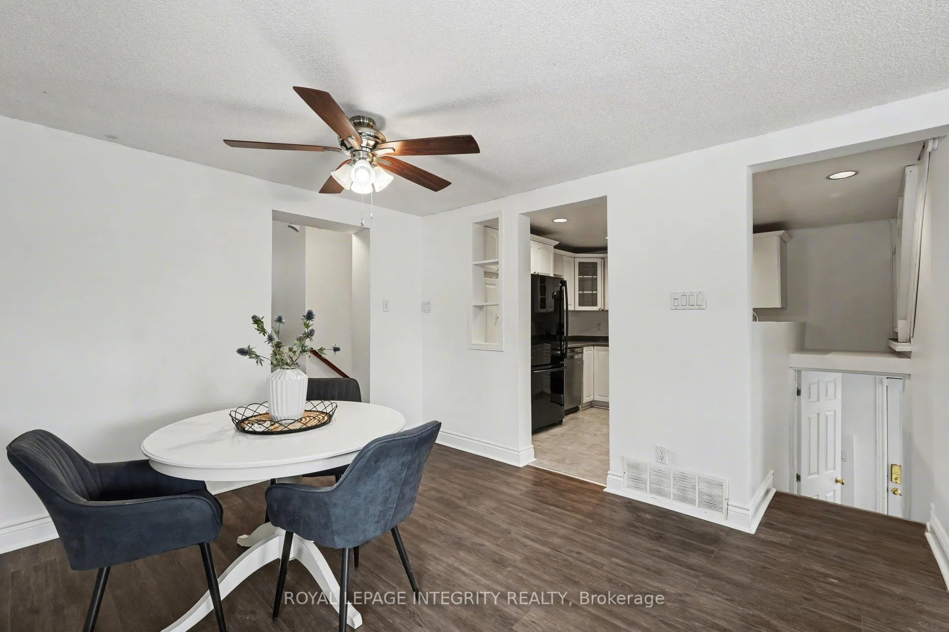 Photo 6 of 90 Constance Lake Road, Ottawa, Kanata - Kanata (North East) — HOMEH