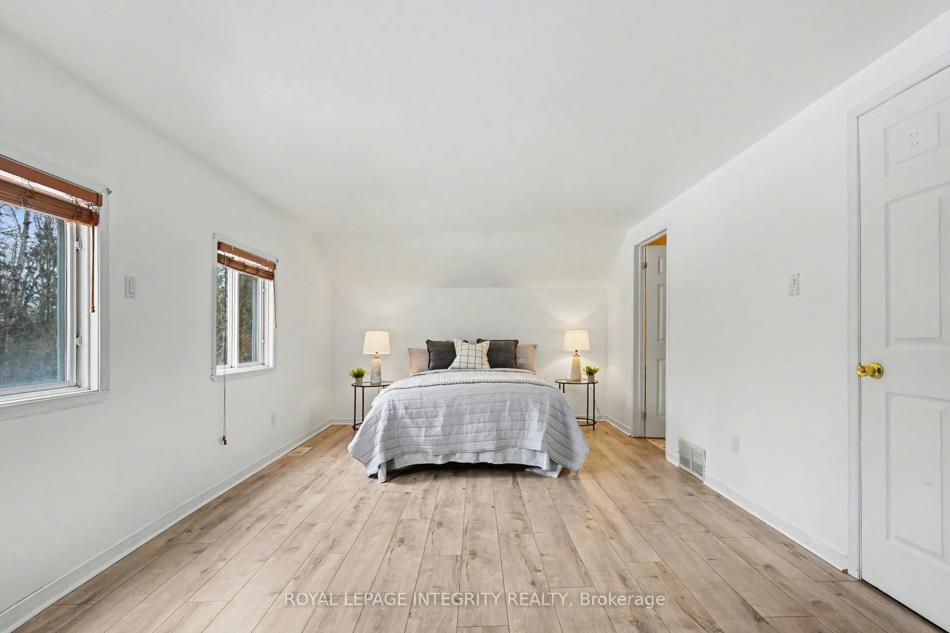 Photo 10 of 90 Constance Lake Road, Ottawa, Kanata - Kanata (North East) — HOMEH