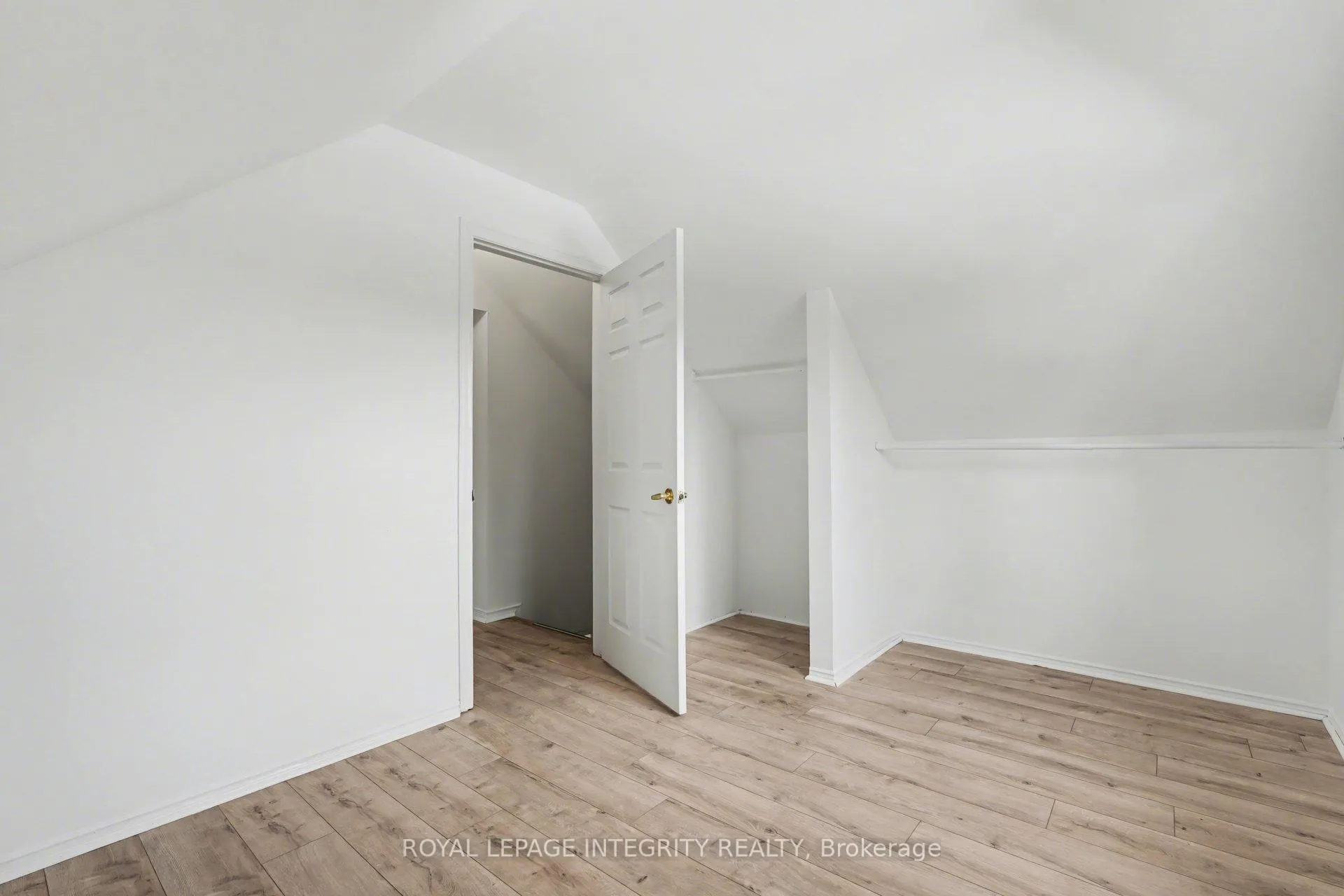 Photo 16 of 90 Constance Lake Road, Ottawa, Kanata - Kanata (North East) — HOMEH