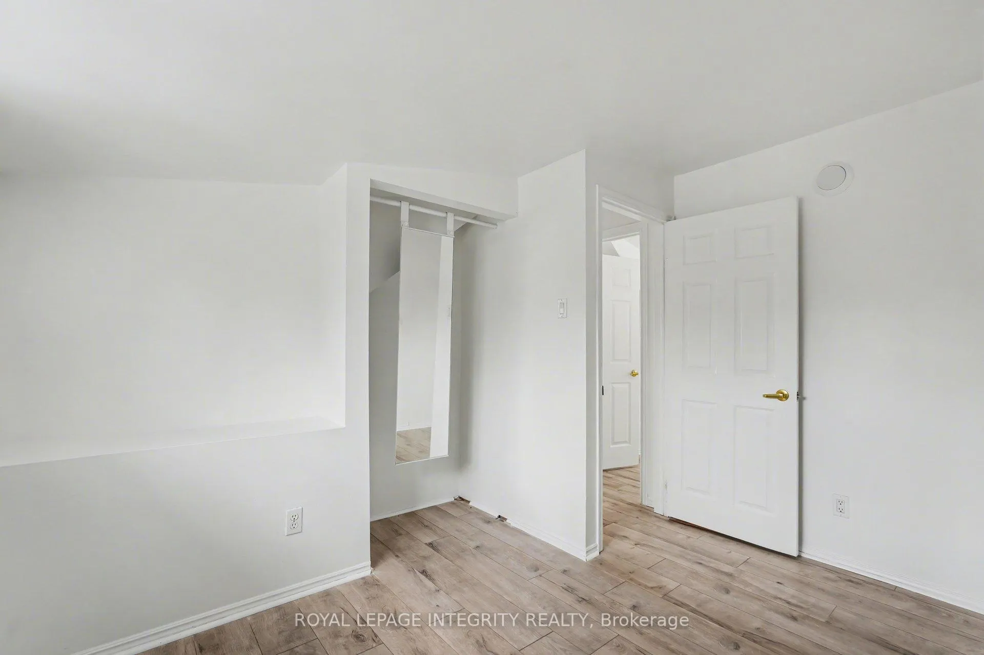 Photo 23 of 90 Constance Lake Road, Ottawa, Kanata - Kanata (North East) — HOMEH