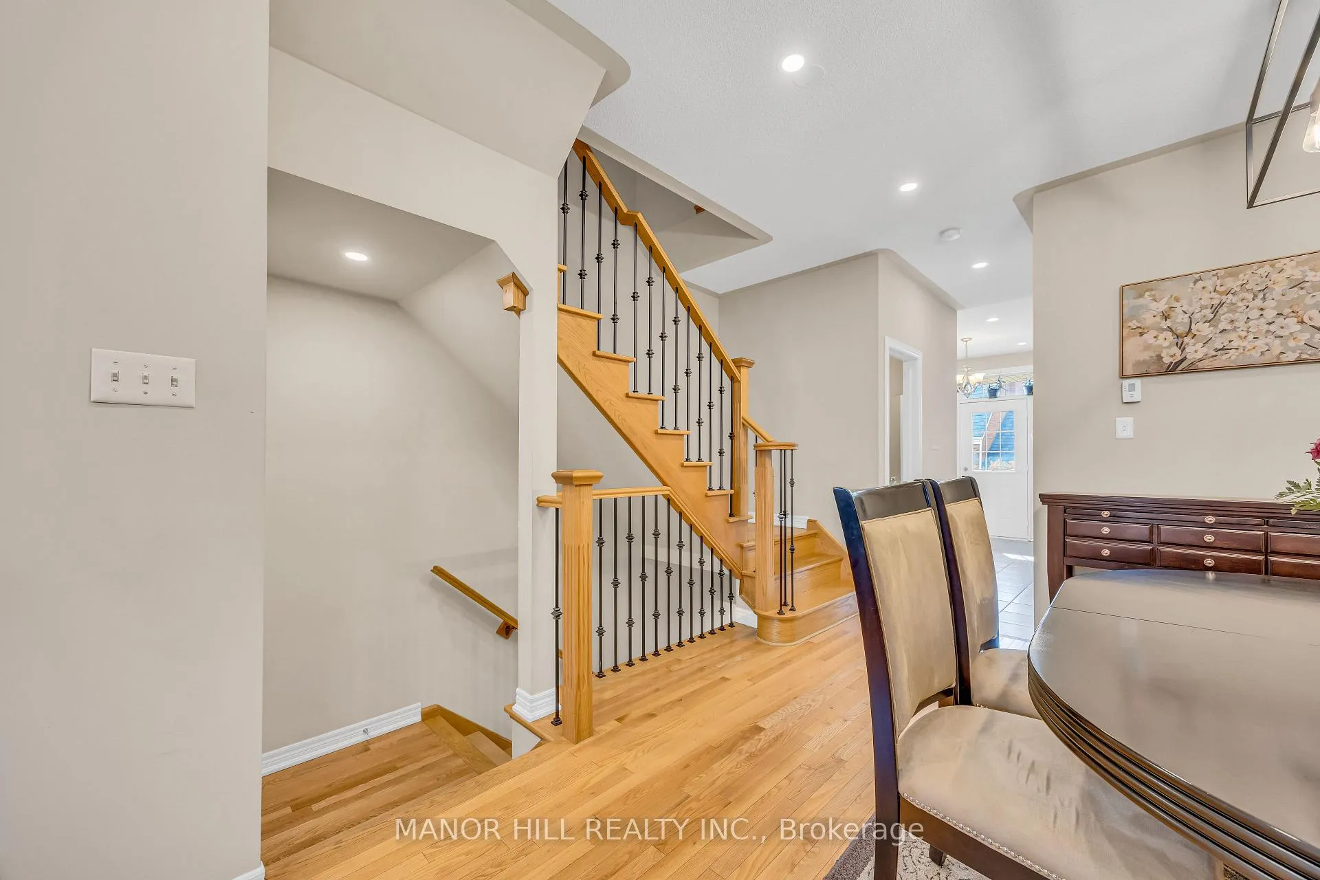 Photo 9 of Unit 12, 10 Porter Avenue W, Vaughan, West Woodbridge — HOMEH