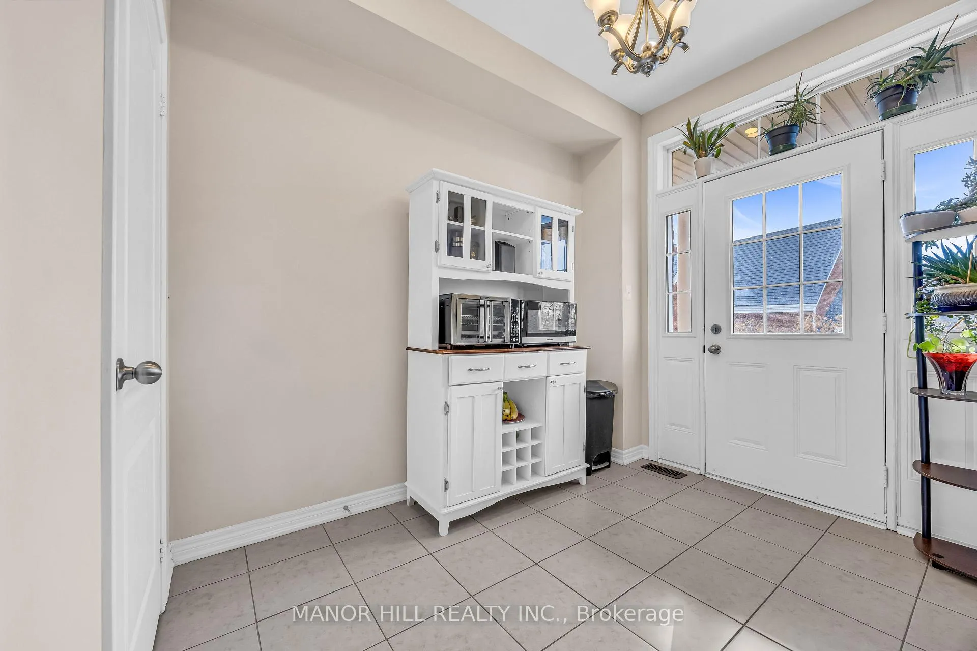 Photo 13 of Unit 12, 10 Porter Avenue W, Vaughan, West Woodbridge — HOMEH