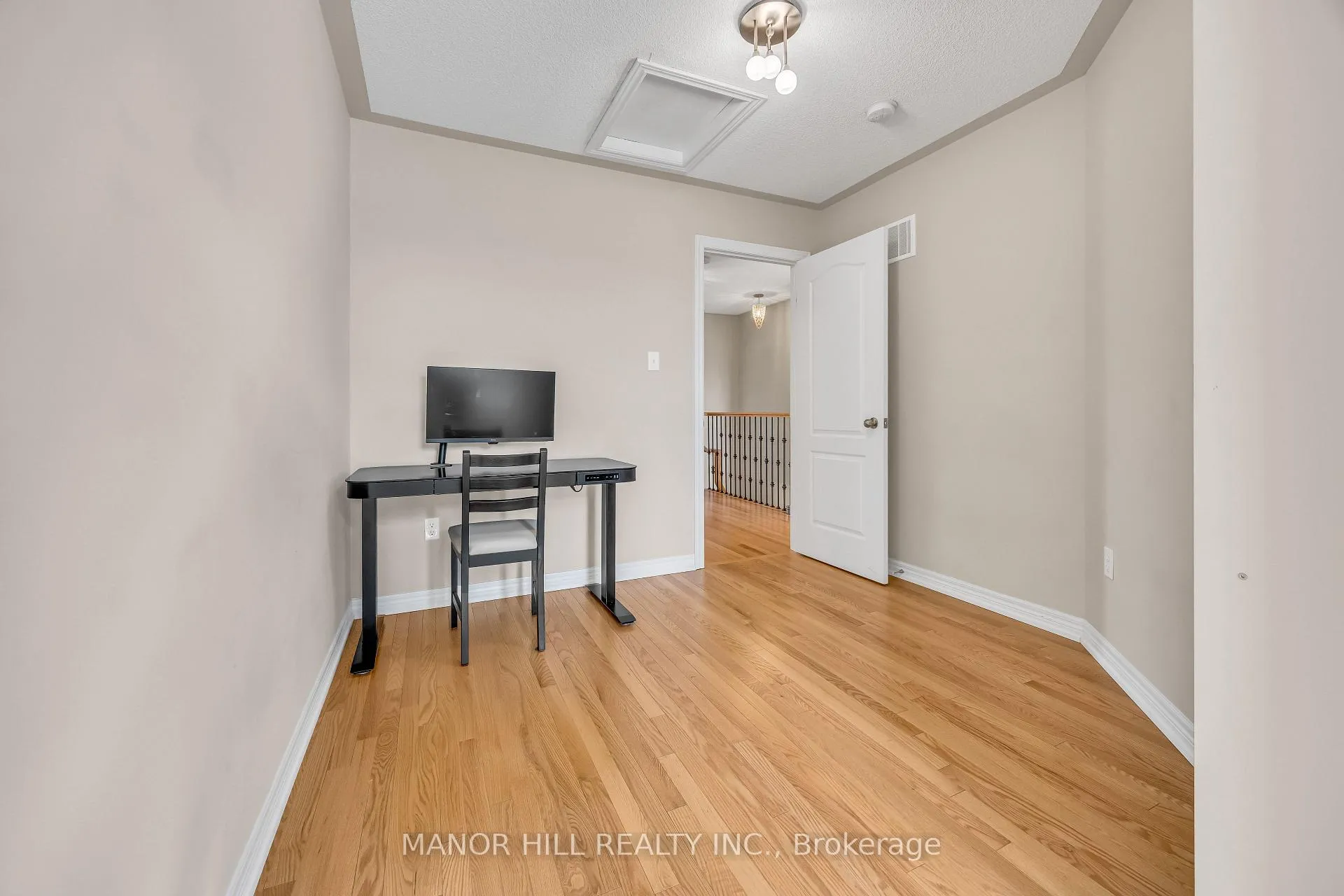 Photo 27 of Unit 12, 10 Porter Avenue W, Vaughan, West Woodbridge — HOMEH