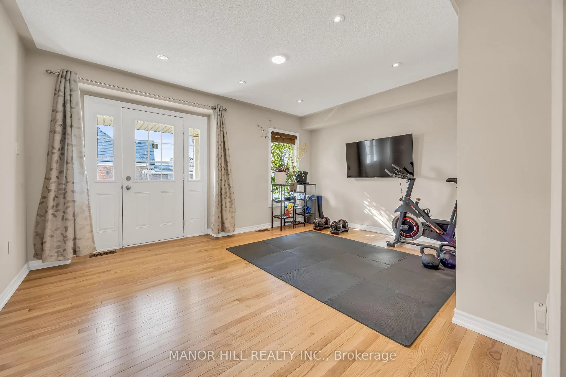 Photo 30 of Unit 12, 10 Porter Avenue W, Vaughan, West Woodbridge — HOMEH