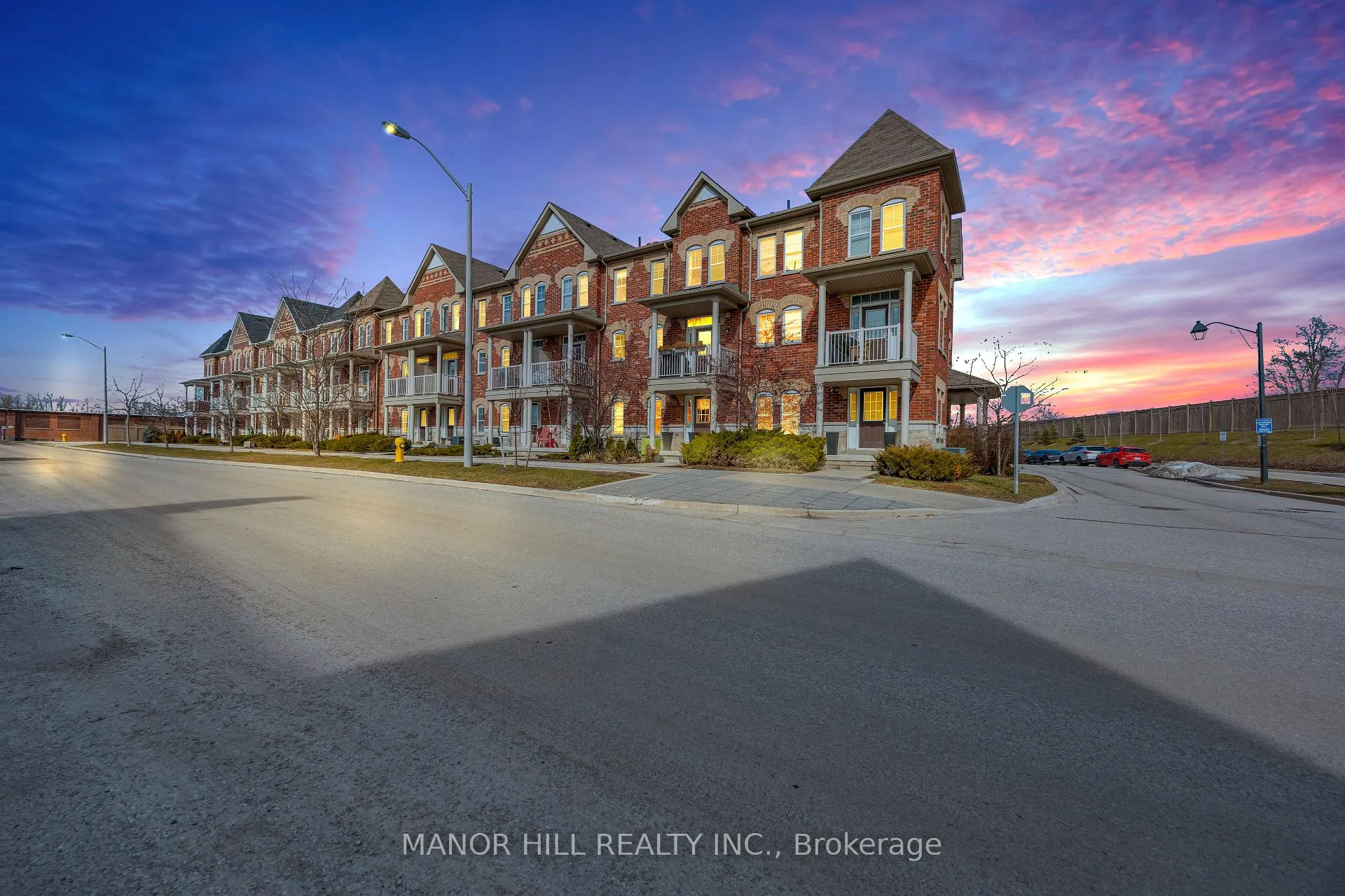 Photo 37 of Unit 12, 10 Porter Avenue W, Vaughan, West Woodbridge — HOMEH