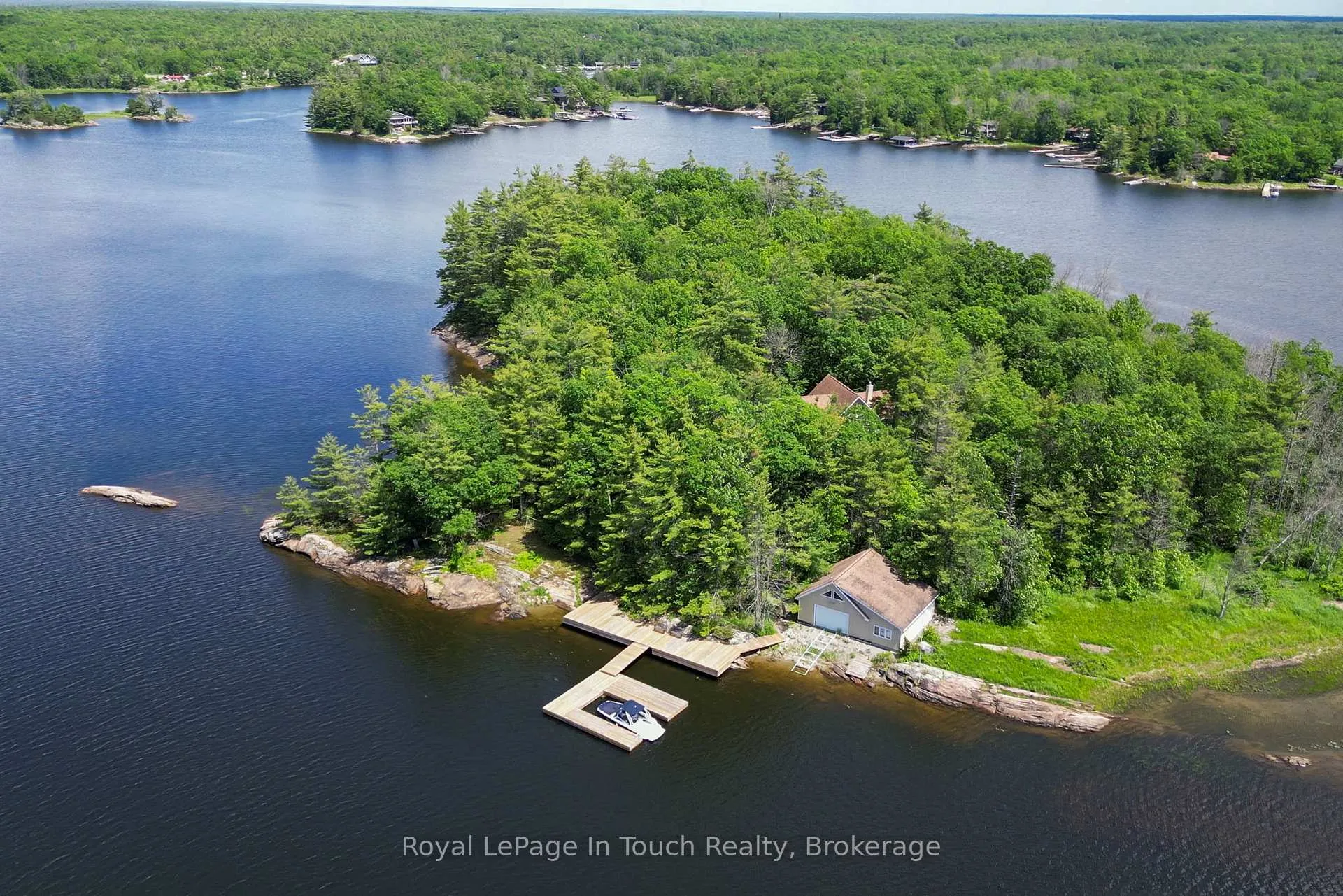 Photo 8 of 2 Island 880, Georgian Bay, Baxter — HOMEH