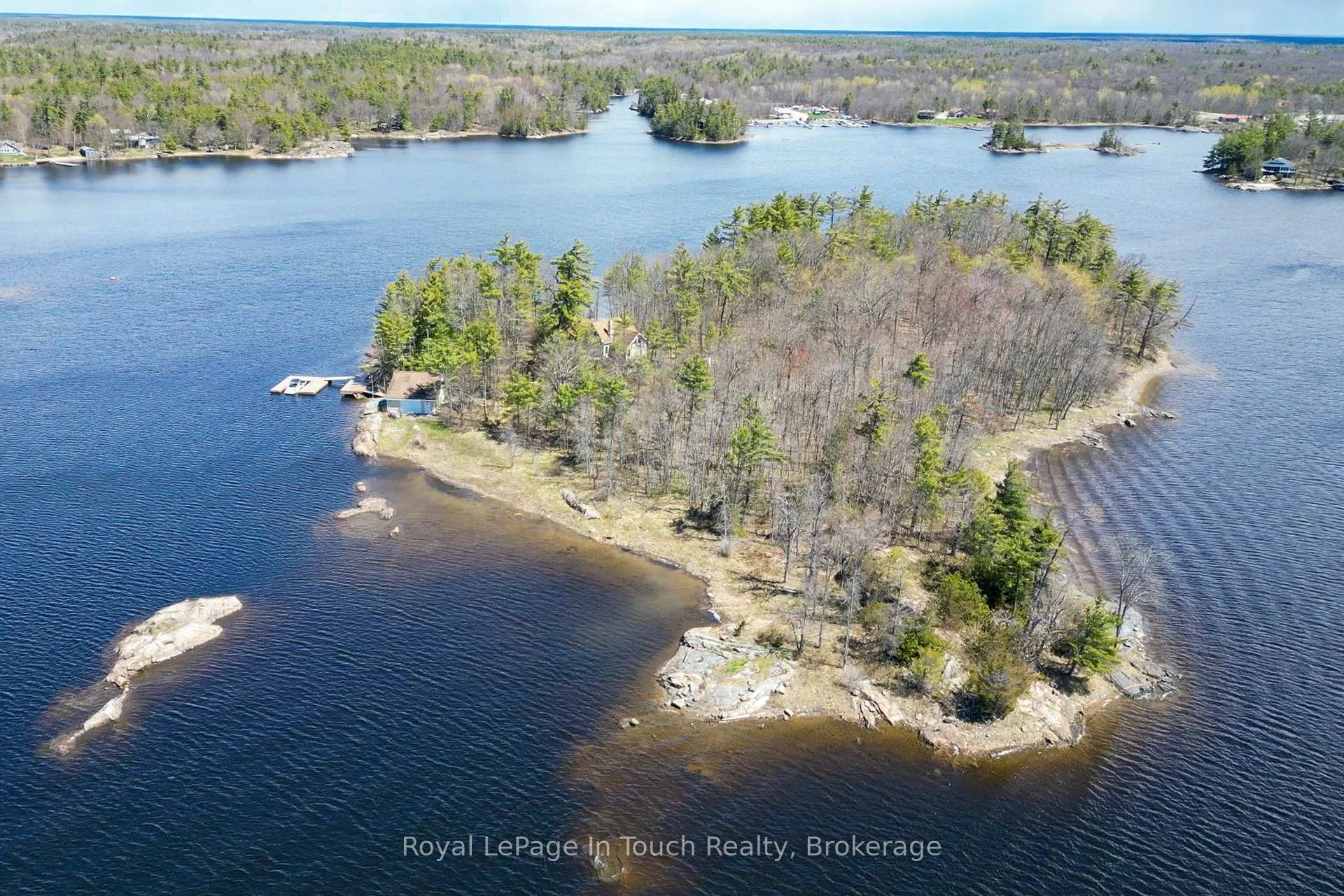 Photo 3 of 2 Island 880, Georgian Bay, Baxter — HOMEH