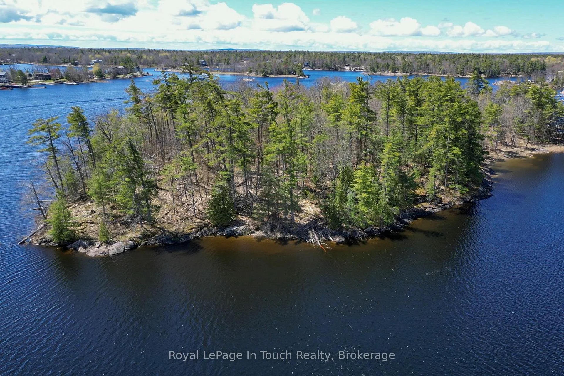 Photo 4 of 2 Island 880, Georgian Bay, Baxter — HOMEH