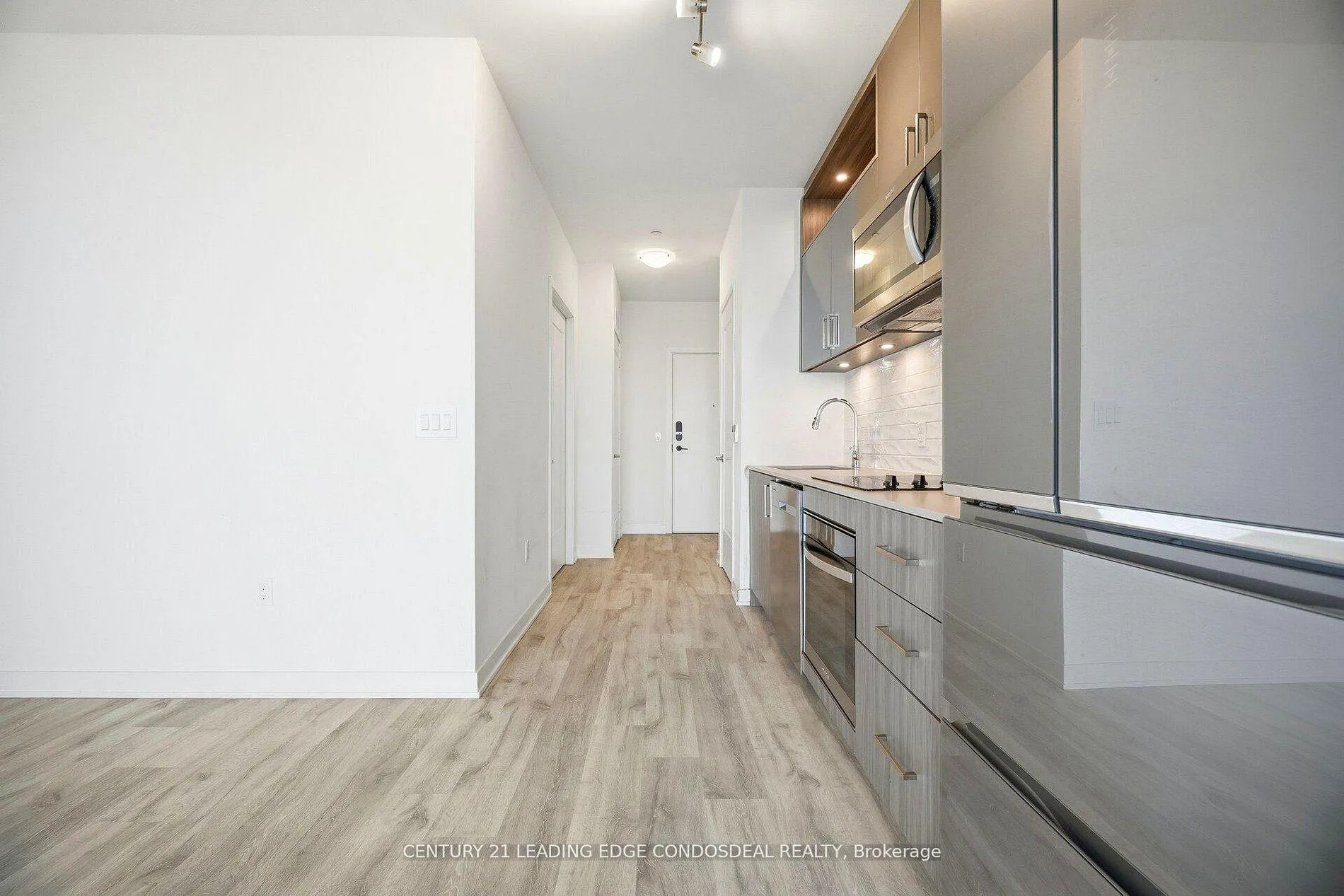 Photo 9 of Unit PH3007, 70 Princess Street, Toronto, Waterfront Communities — HOMEH