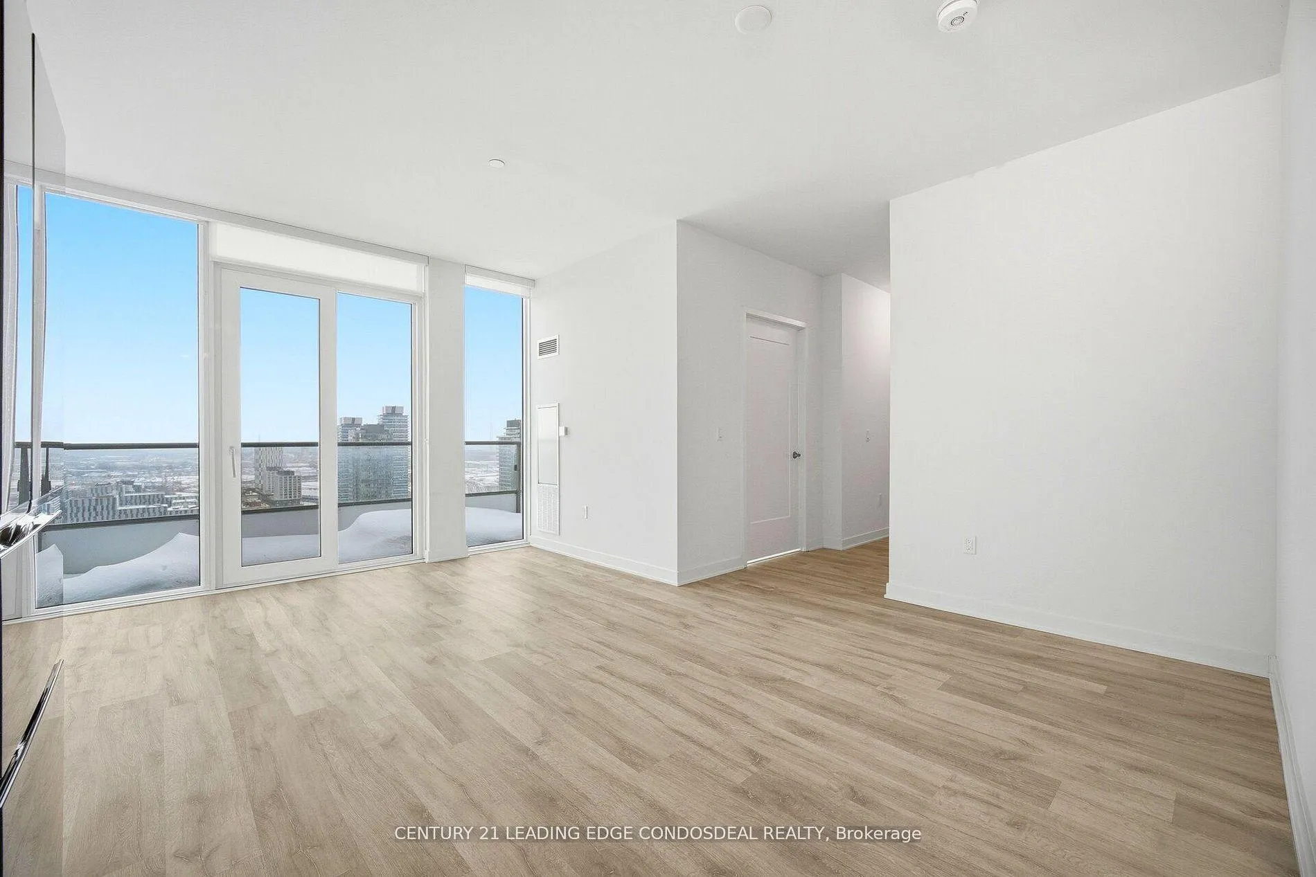 Photo 14 of Unit PH3007, 70 Princess Street, Toronto, Waterfront Communities — HOMEH