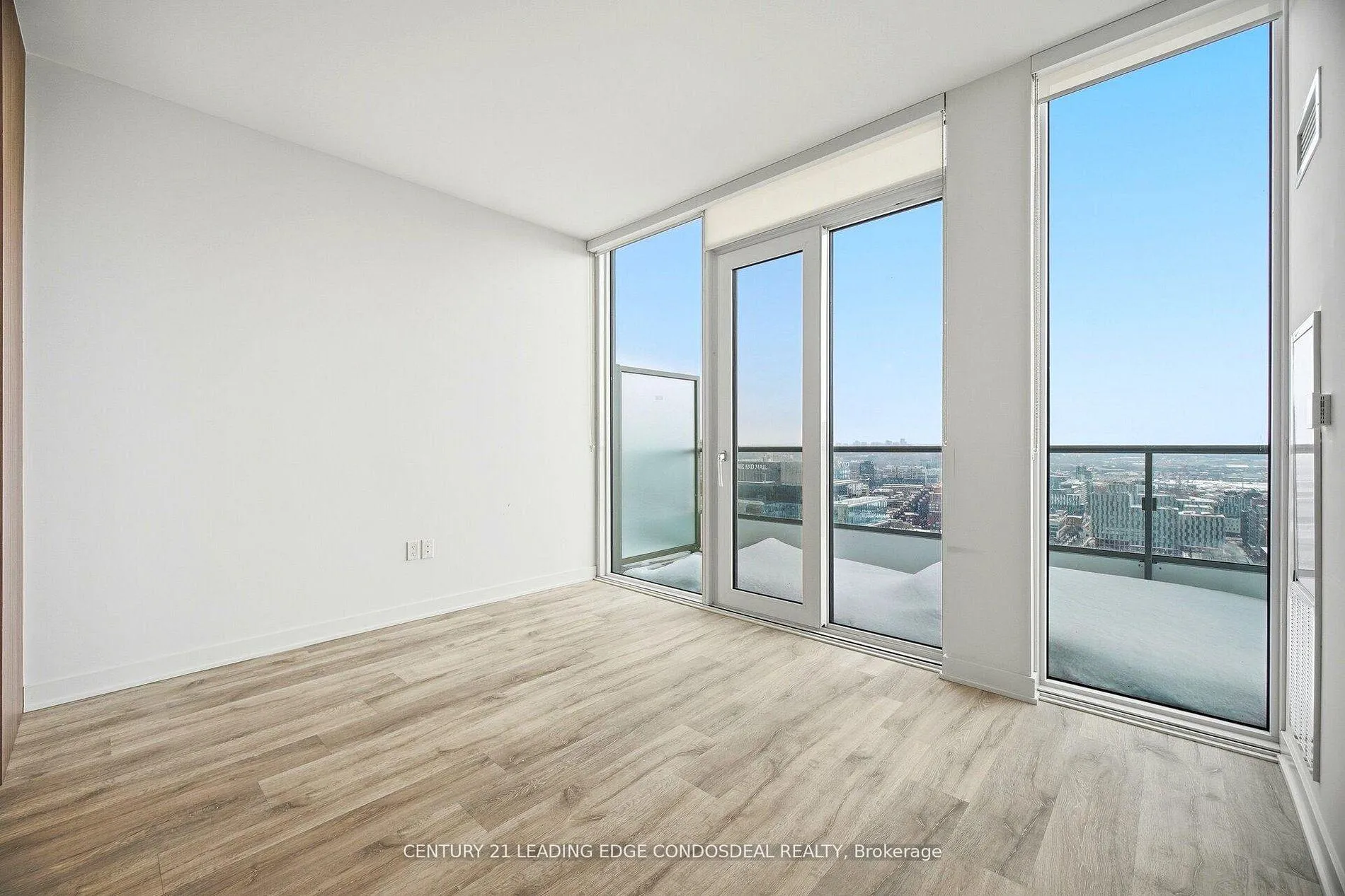 Photo 18 of Unit PH3007, 70 Princess Street, Toronto, Waterfront Communities — HOMEH