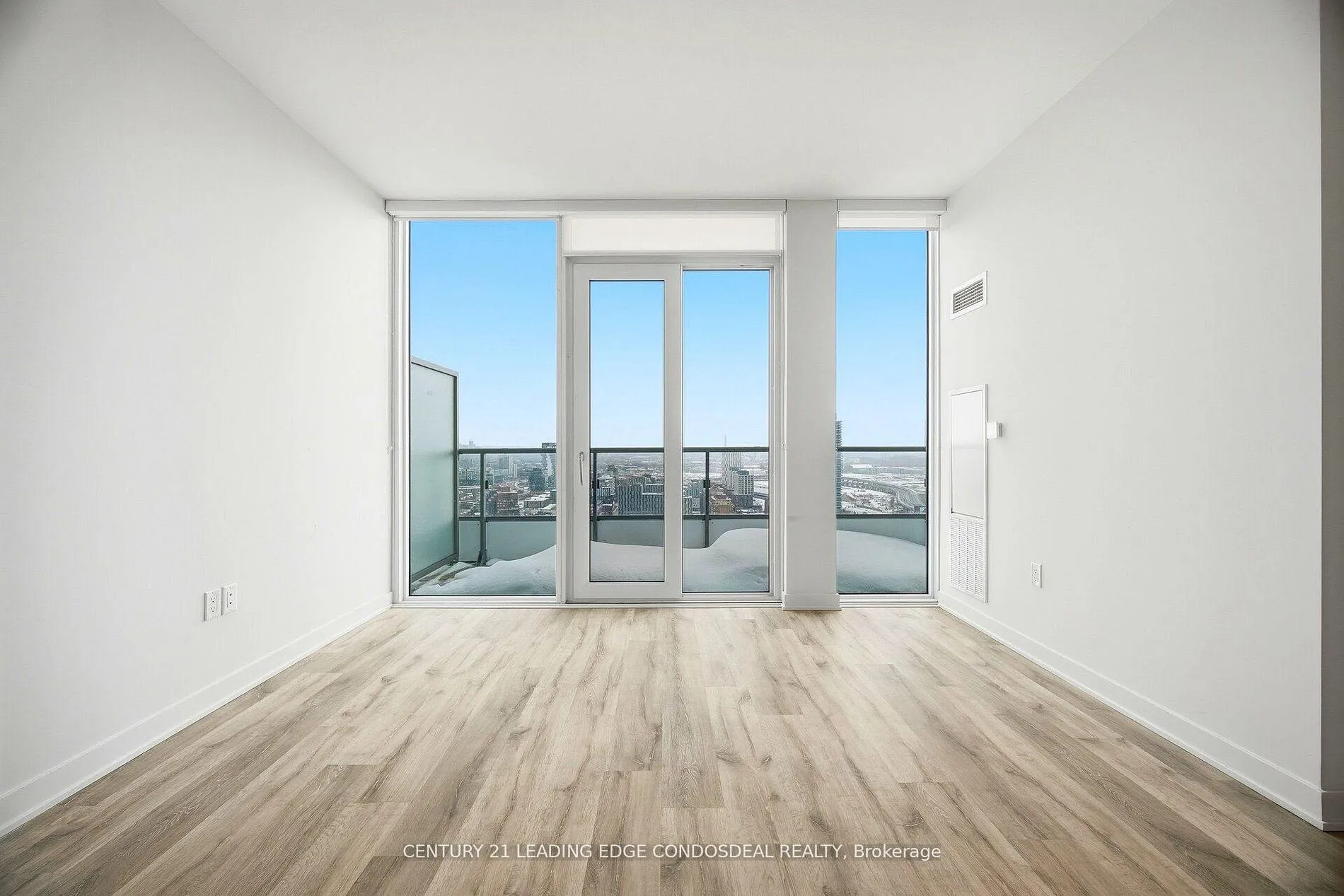 Photo 19 of Unit PH3007, 70 Princess Street, Toronto, Waterfront Communities — HOMEH