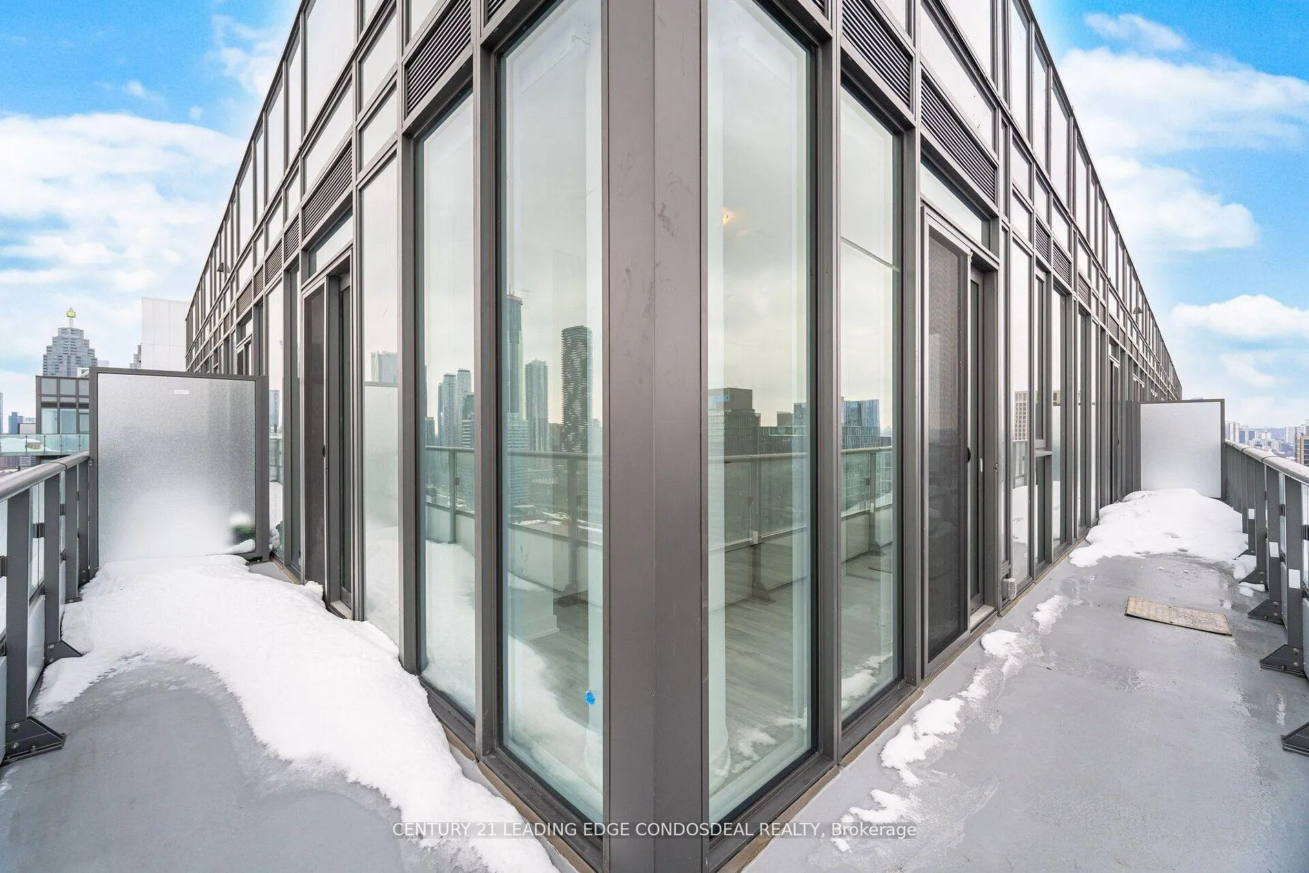Photo 39 of Unit PH3007, 70 Princess Street, Toronto, Waterfront Communities — HOMEH