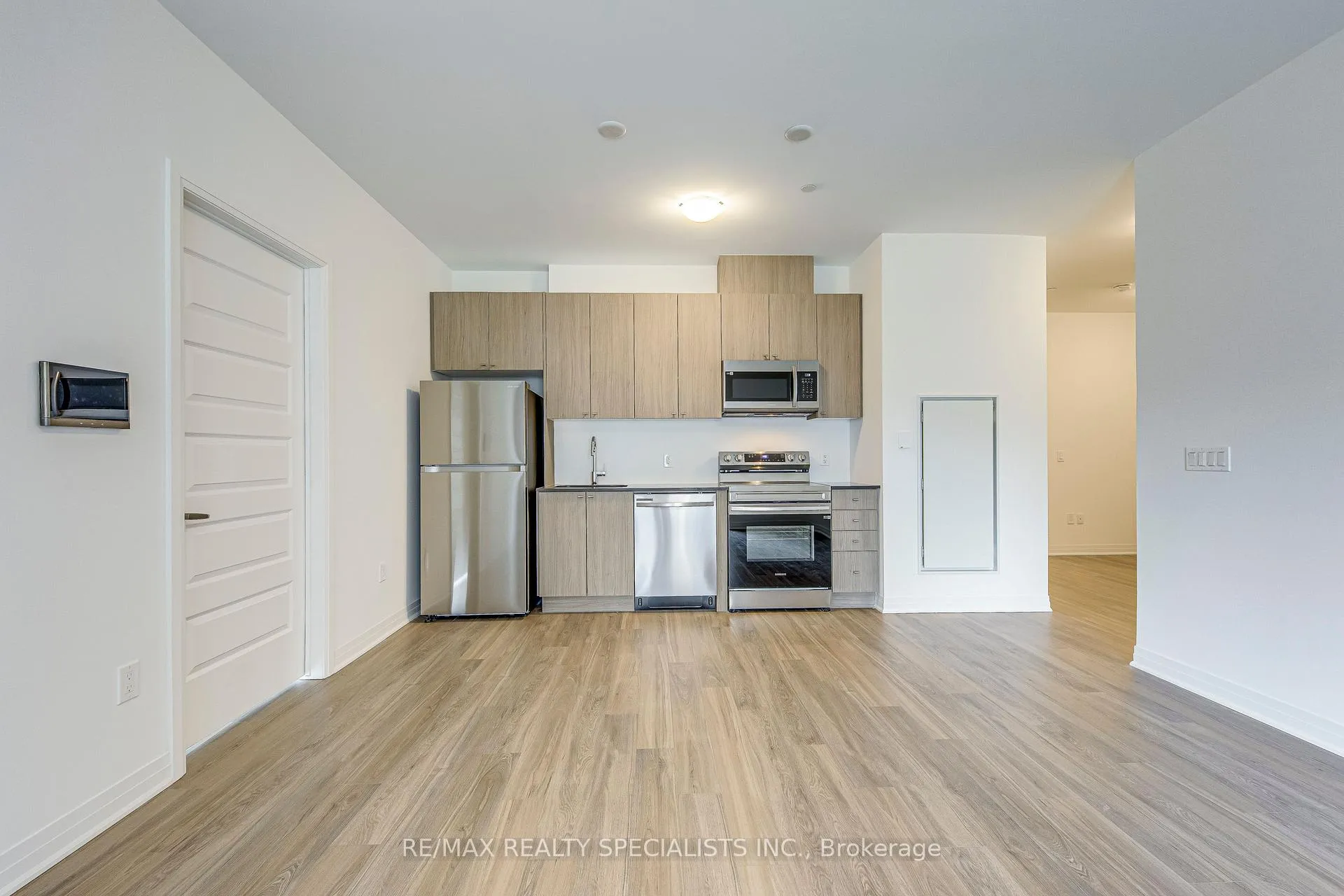 Photo 4 of Unit 120, 480 Gordon Krantz Avenue, Milton, Walker — HOMEH