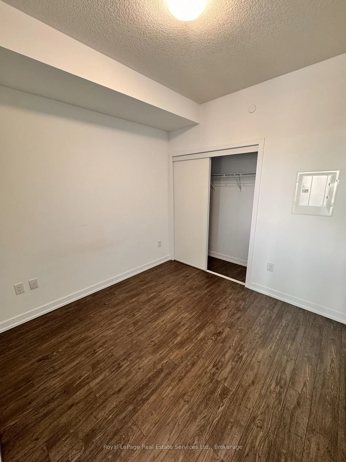 Photo 5 of Unit 429, 450 Dundas Street E, Hamilton, Waterdown — HOMEH