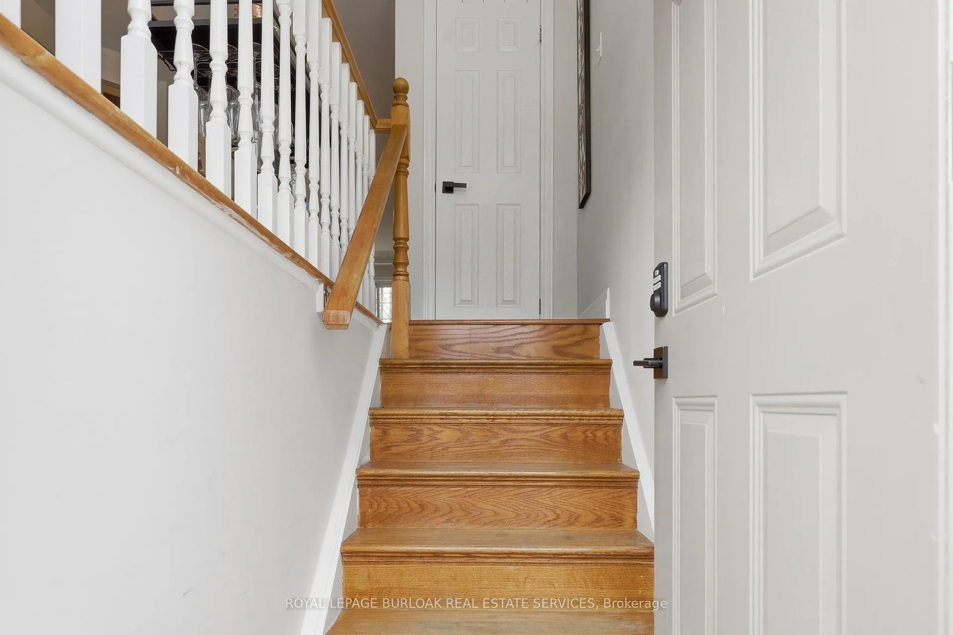 Photo 3 of Unit 56, 3480 Upper Middle Road, Burlington, Palmer — HOMEH