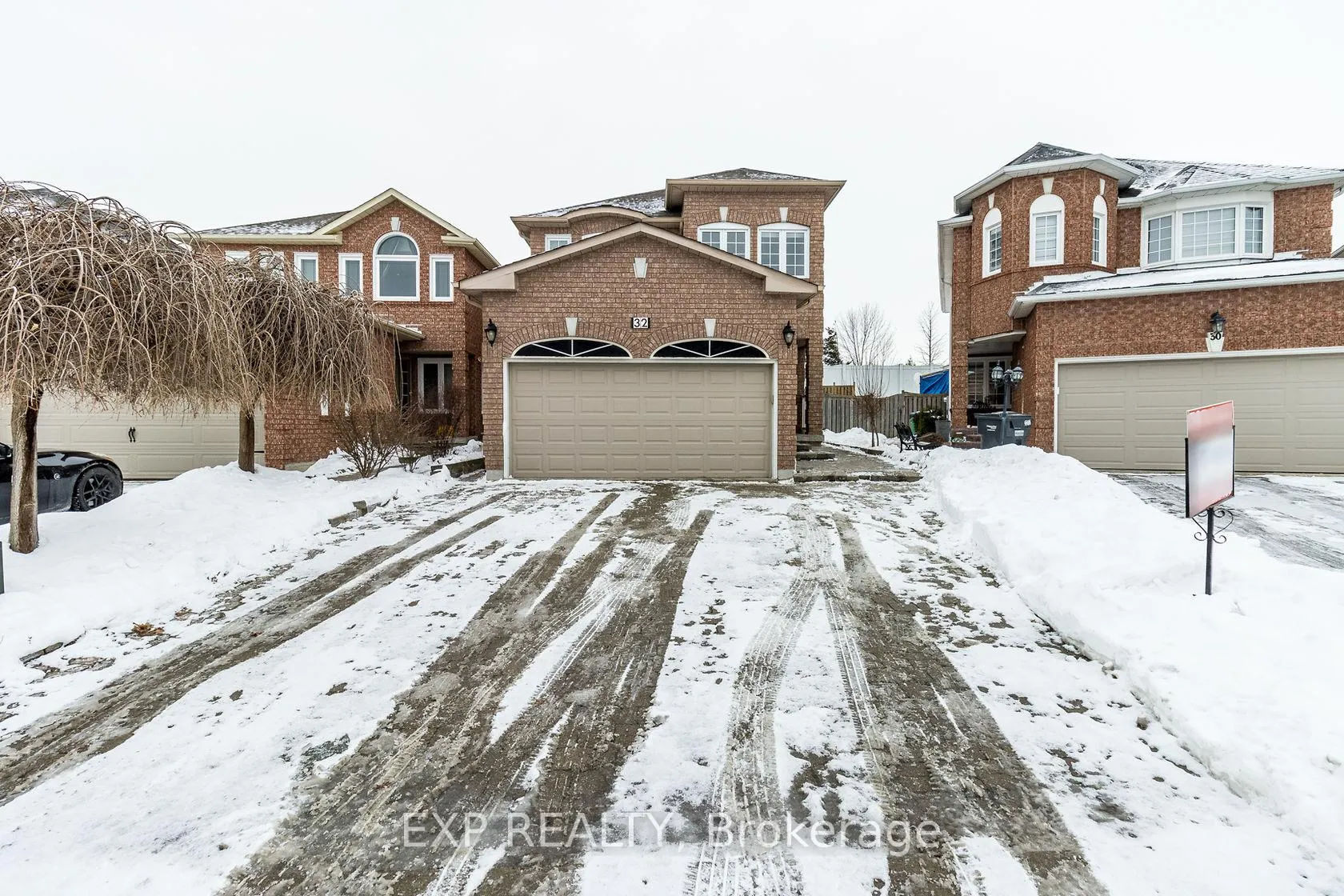 Photo 1 of 32 Pavin Crescent, Caledon, Bolton East — HOMEH