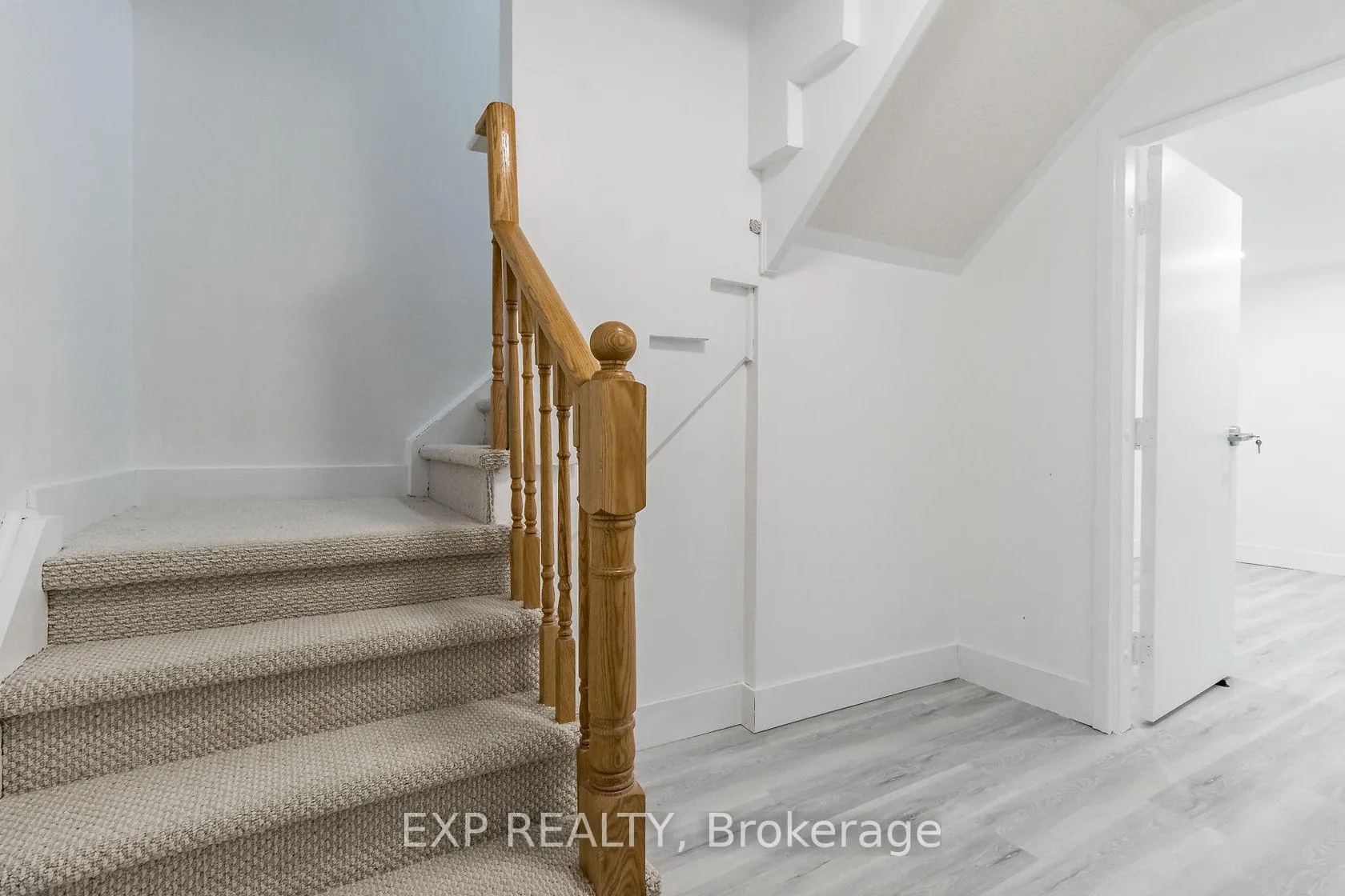 Photo 37 of 32 Pavin Crescent, Caledon, Bolton East — HOMEH