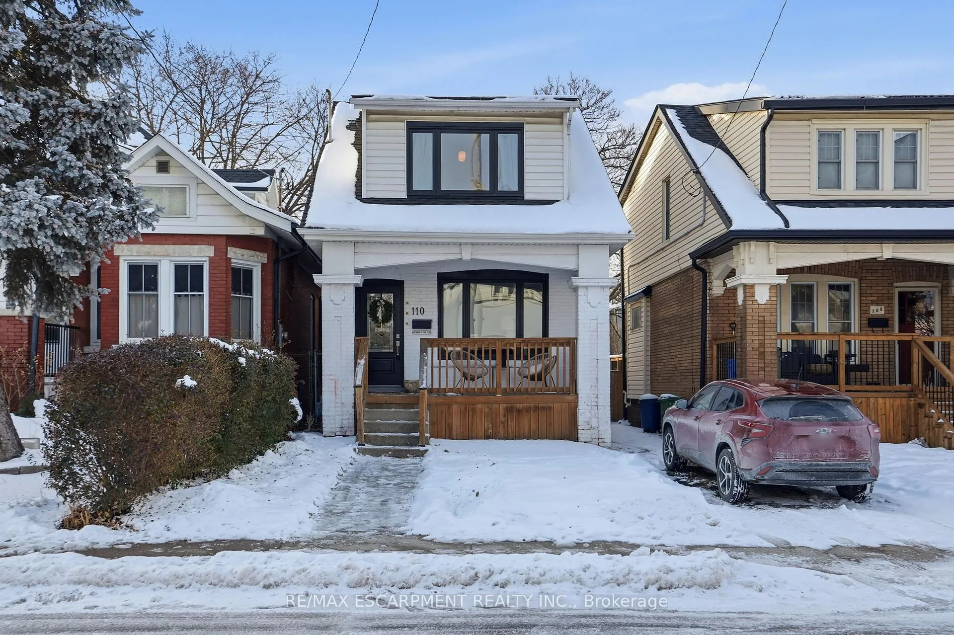 Front of 110 Kensington Avenue S
