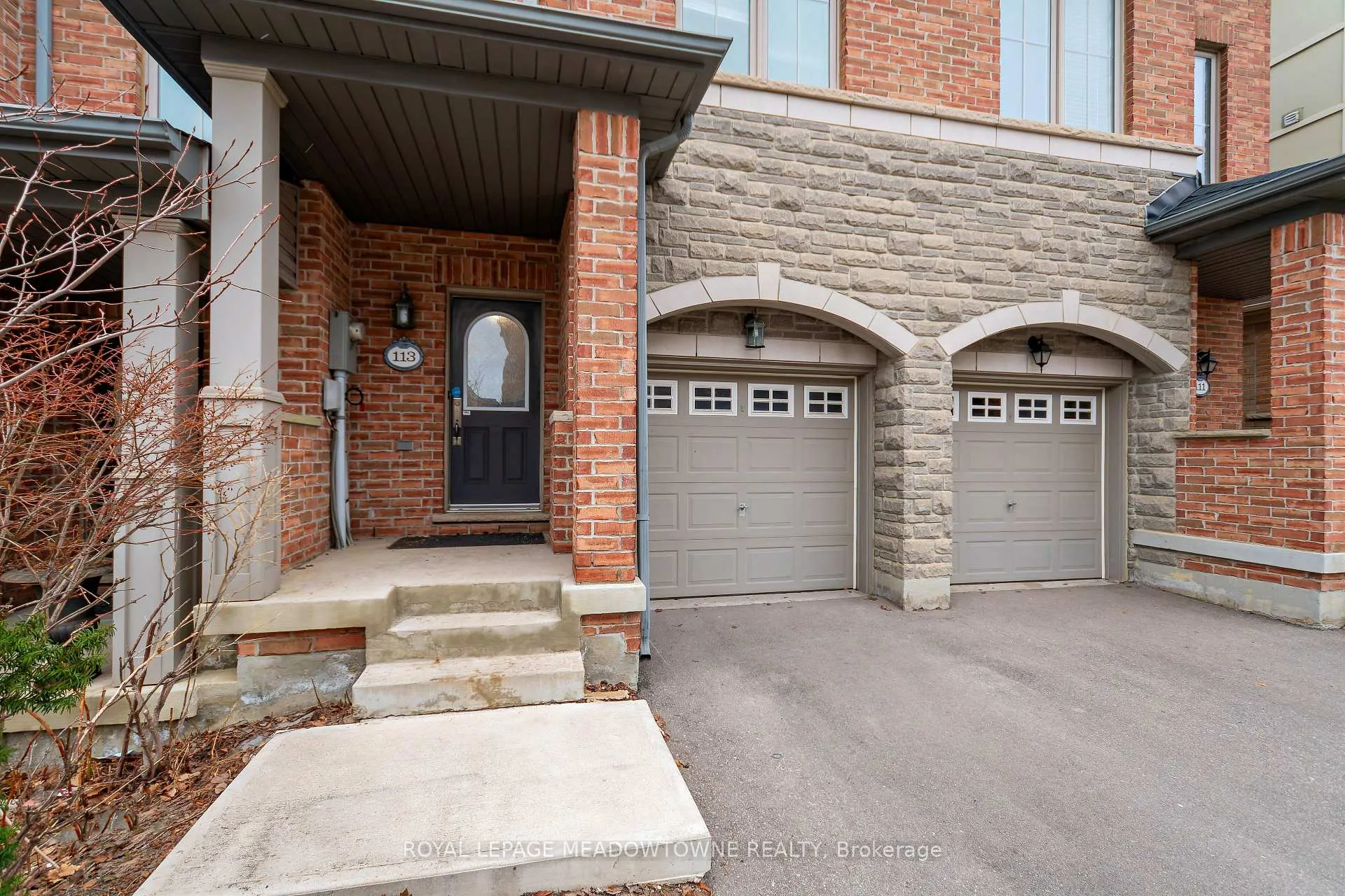 Photo 3 of 113 Cedar Lake Crescent, Brampton, Bram West — HOMEH
