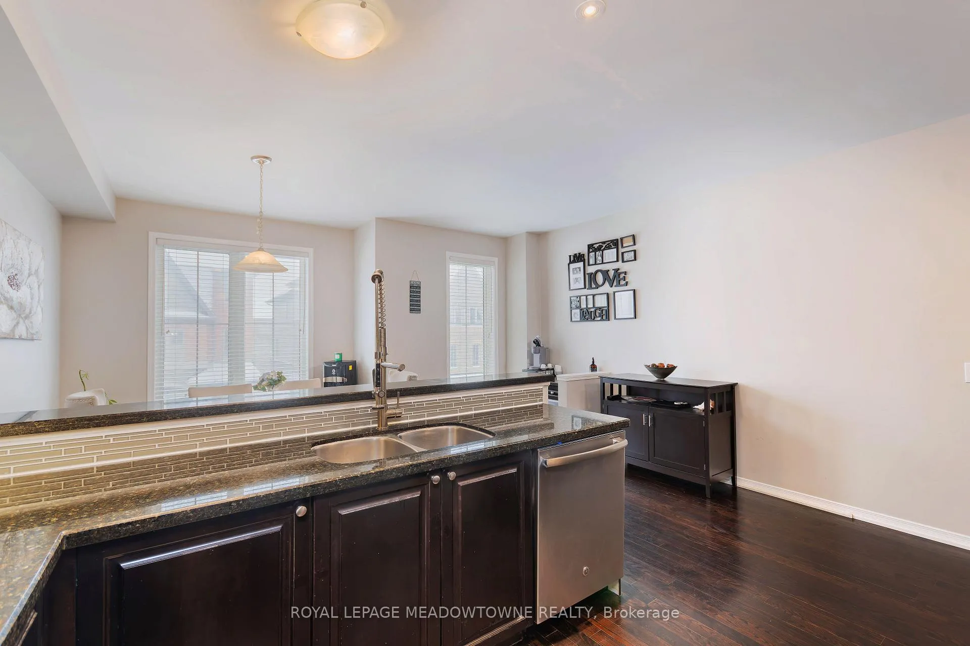 Photo 14 of 113 Cedar Lake Crescent, Brampton, Bram West — HOMEH