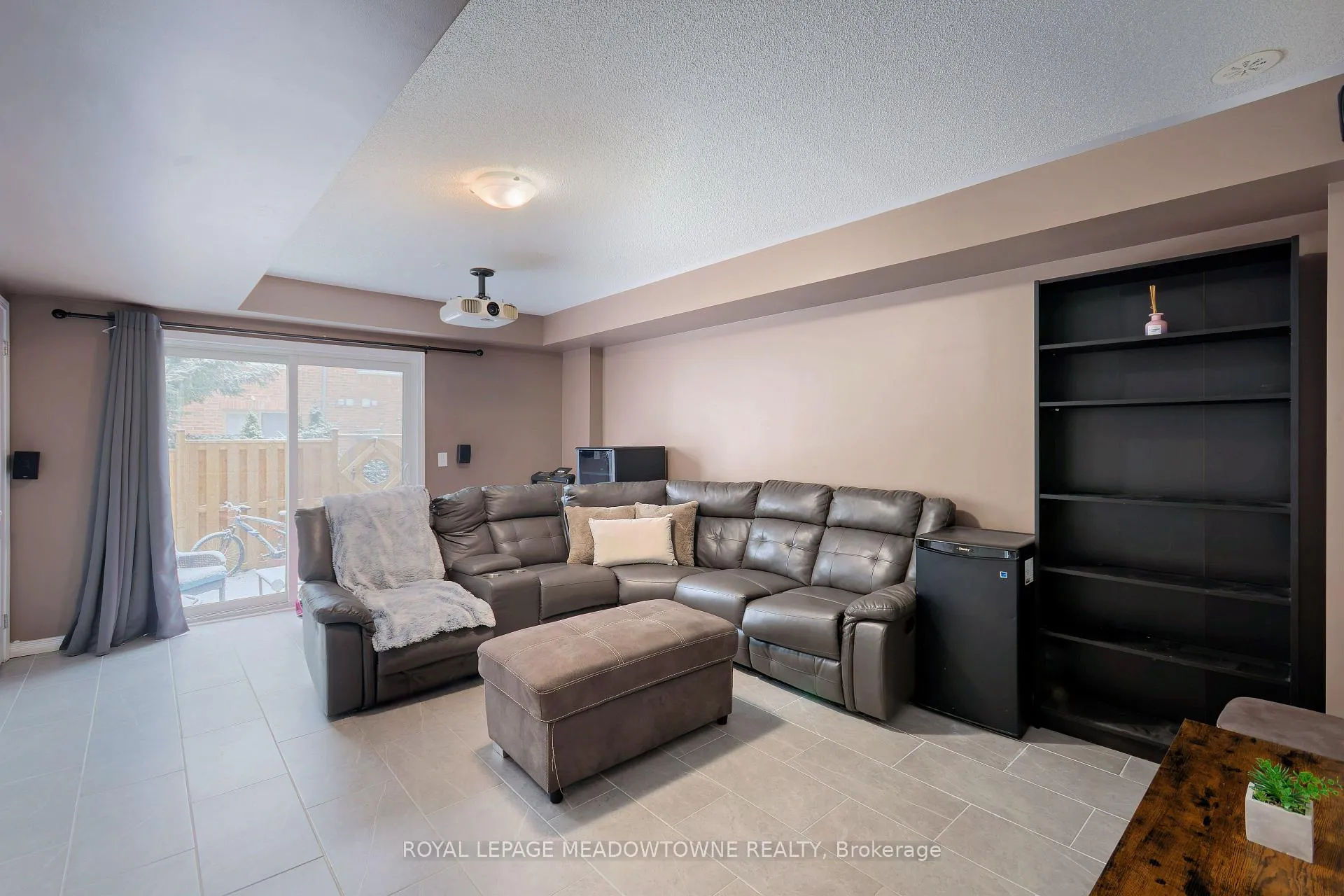 Photo 34 of 113 Cedar Lake Crescent, Brampton, Bram West — HOMEH