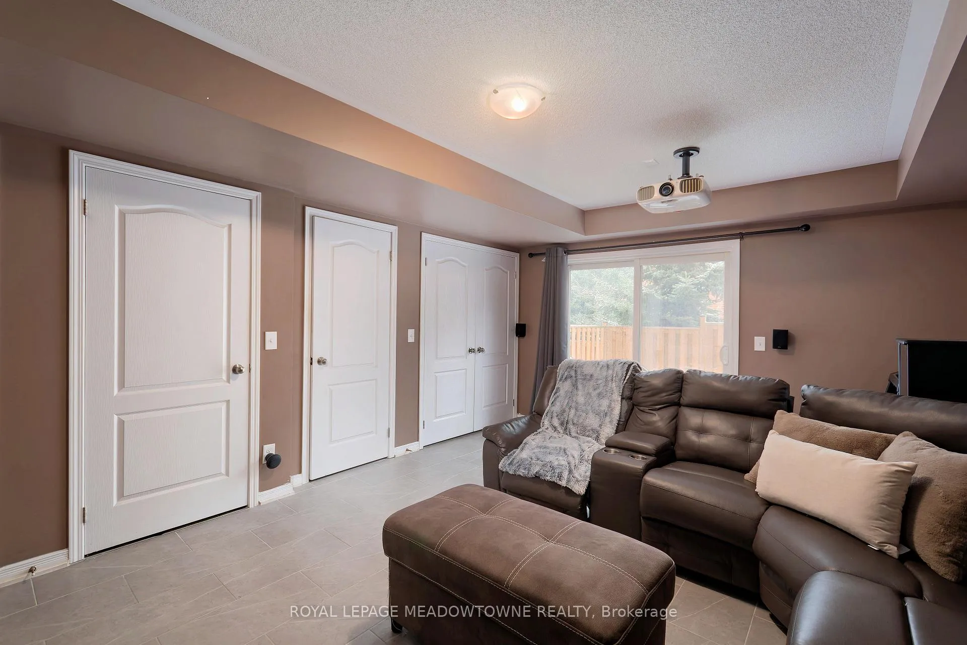 Photo 36 of 113 Cedar Lake Crescent, Brampton, Bram West — HOMEH