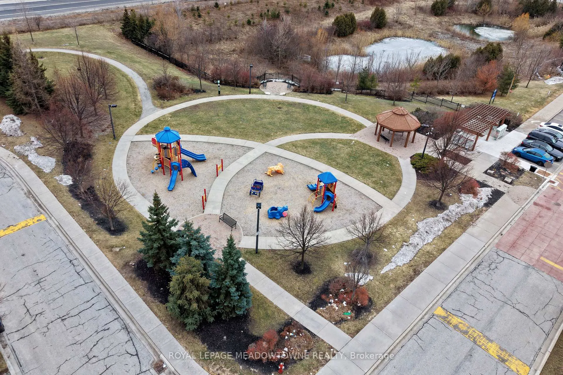 Photo 44 of 113 Cedar Lake Crescent, Brampton, Bram West — HOMEH