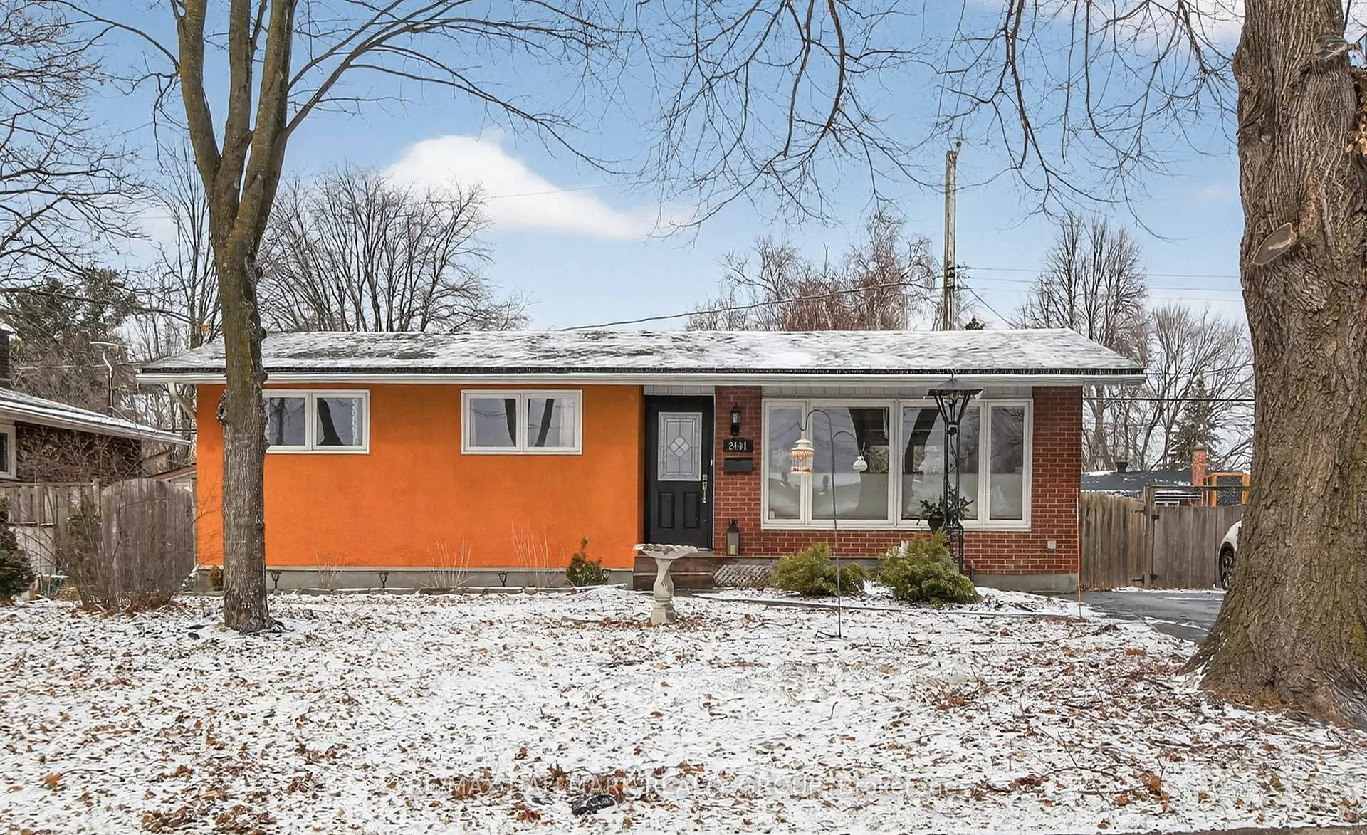Photo 1 of 2401 Magnus Avenue, Ottawa, Hawthorne Meadows — HOMEH