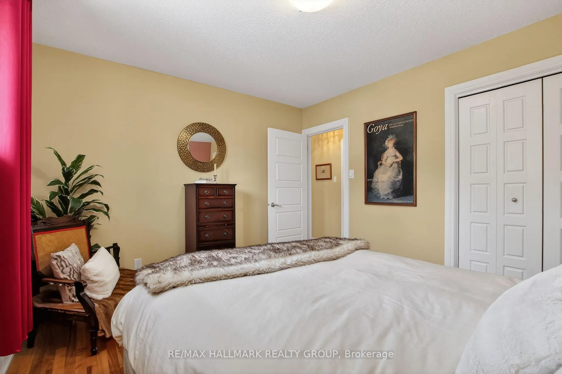 Photo 8 of 2401 Magnus Avenue, Ottawa, Hawthorne Meadows — HOMEH