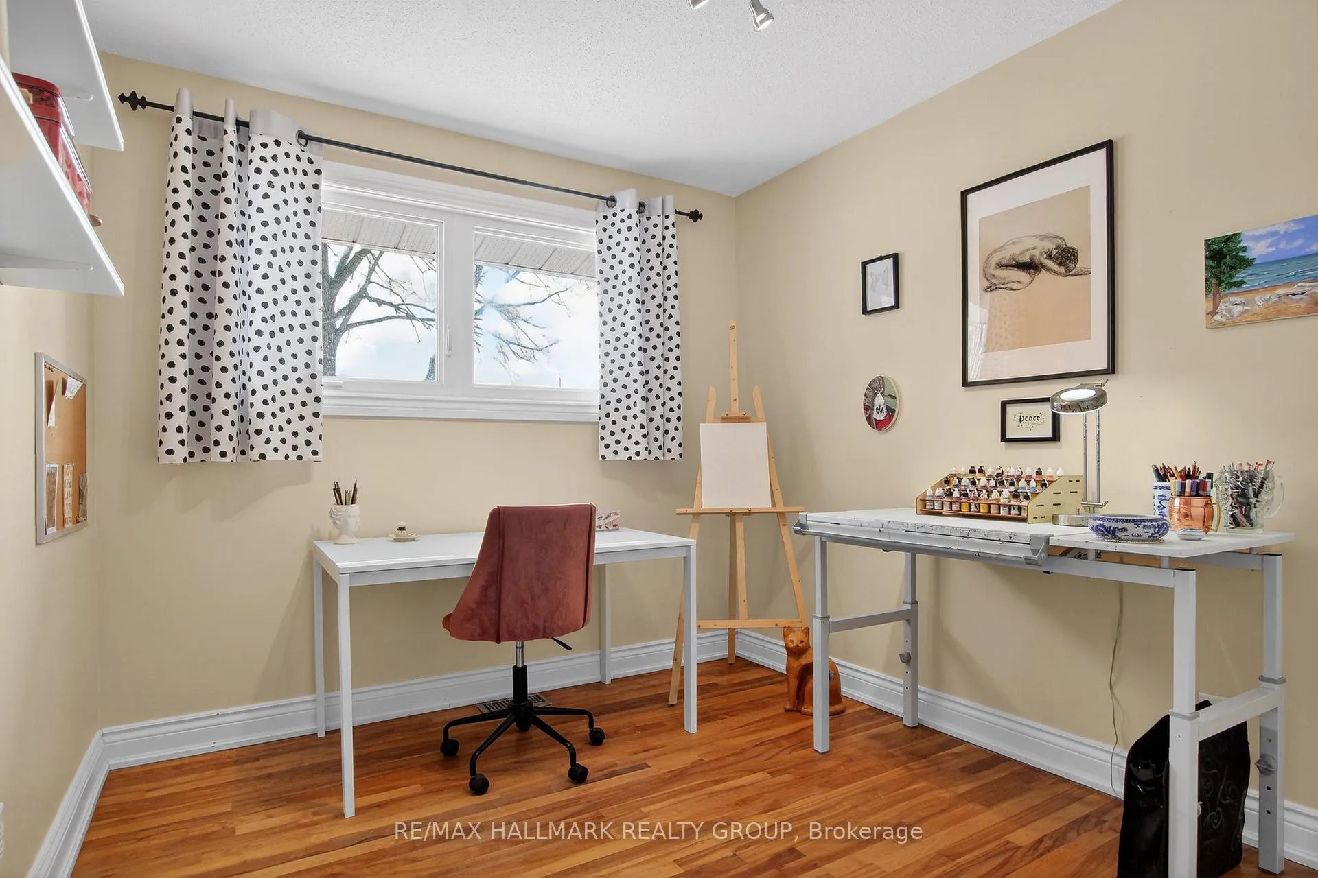 Photo 9 of 2401 Magnus Avenue, Ottawa, Hawthorne Meadows — HOMEH