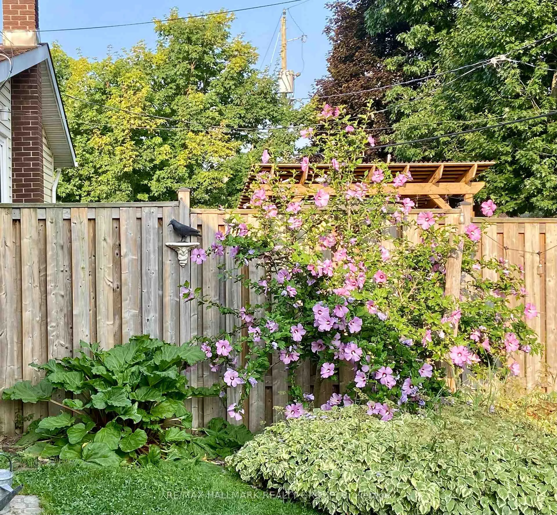 Photo 20 of 2401 Magnus Avenue, Ottawa, Hawthorne Meadows — HOMEH