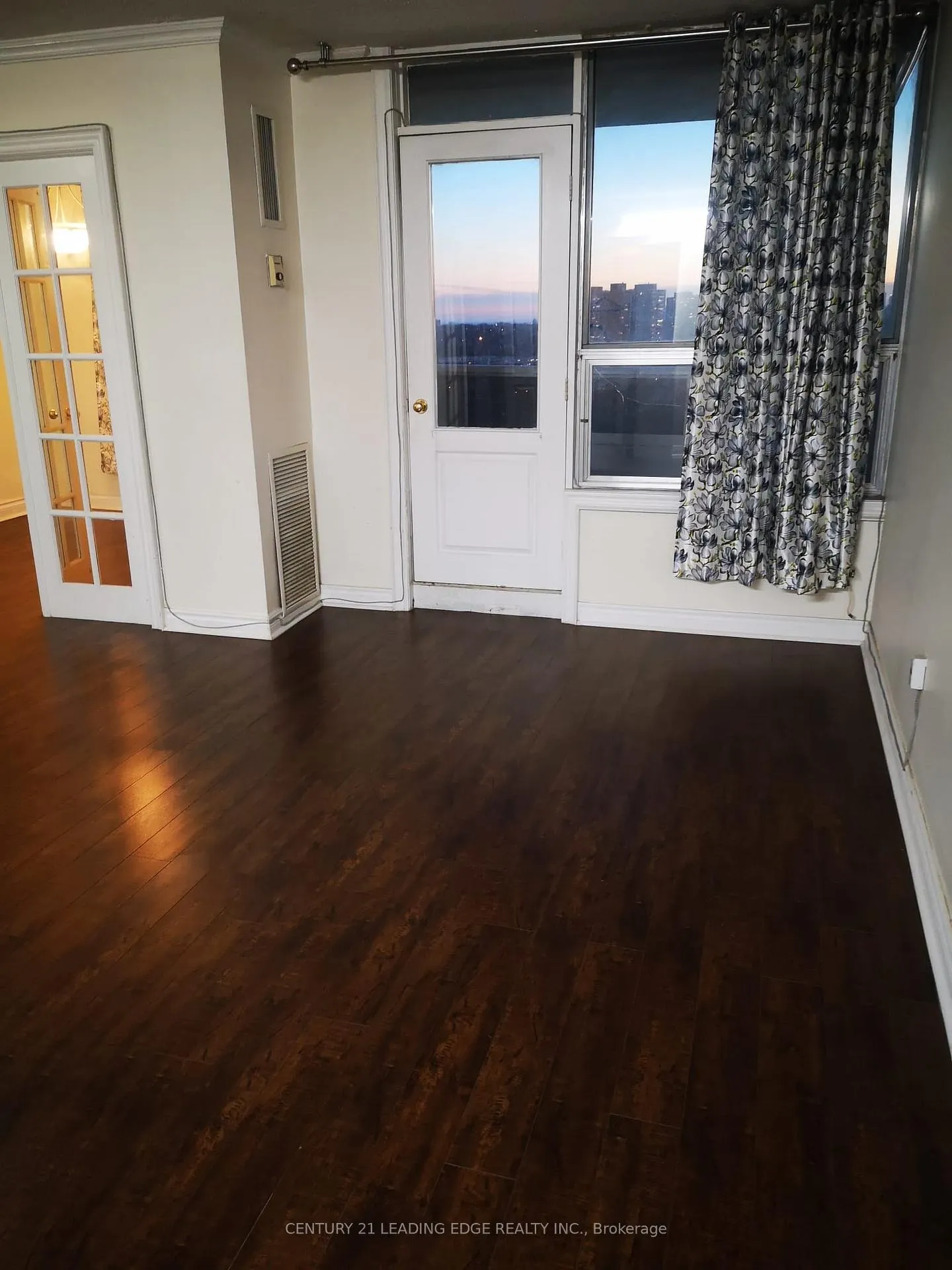 Photo 3 of Unit 1605, 5 Shady Golfway, Toronto, Flemingdon Park — HOMEH