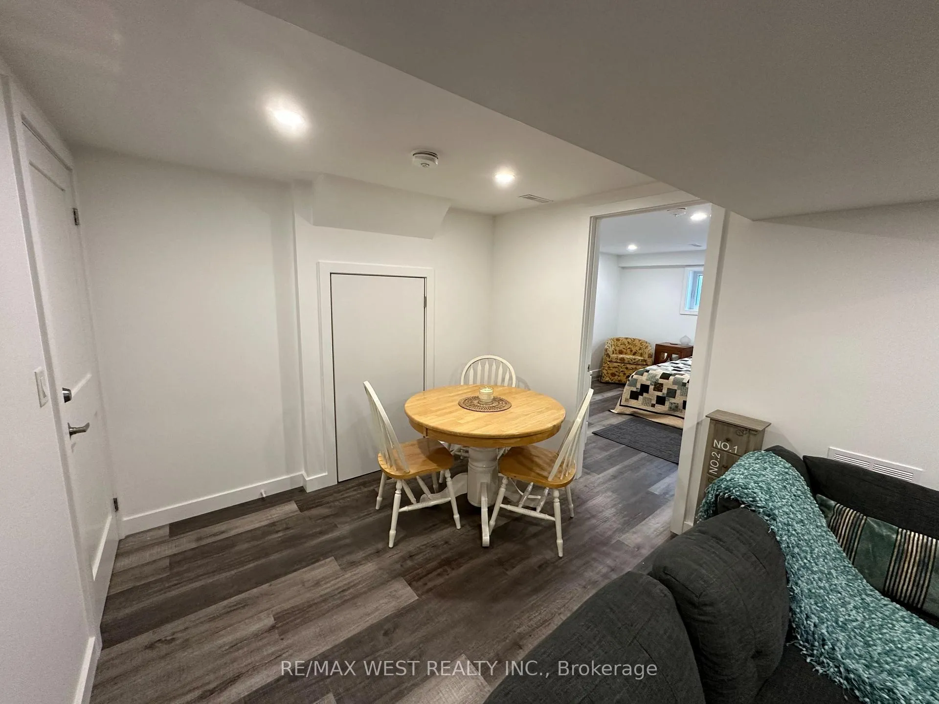 Photo 2 of Unit Basement, 237 Mullen Drive, Vaughan, Brownridge — HOMEH