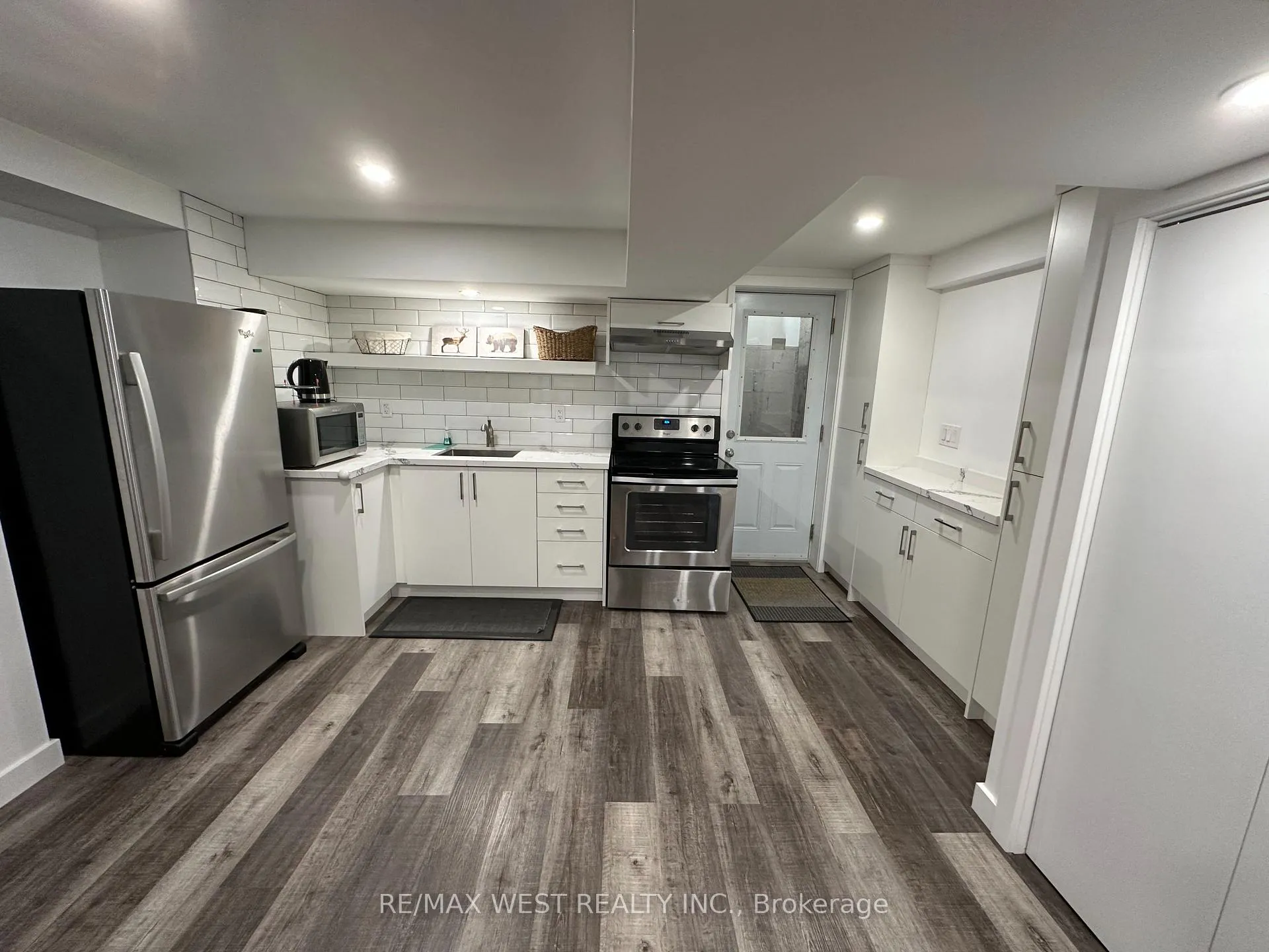 Photo 8 of Unit Basement, 237 Mullen Drive, Vaughan, Brownridge — HOMEH