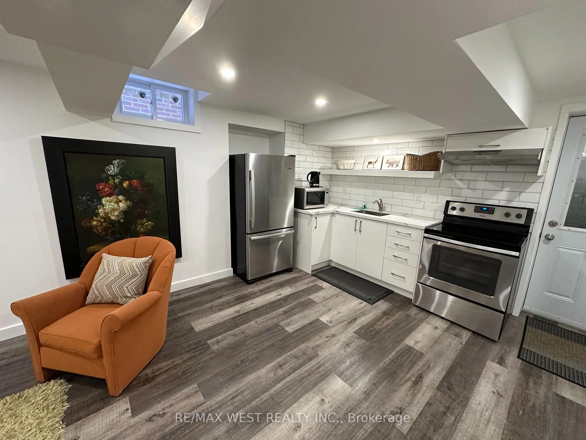 Photo 9 of Unit Basement, 237 Mullen Drive, Vaughan, Brownridge — HOMEH