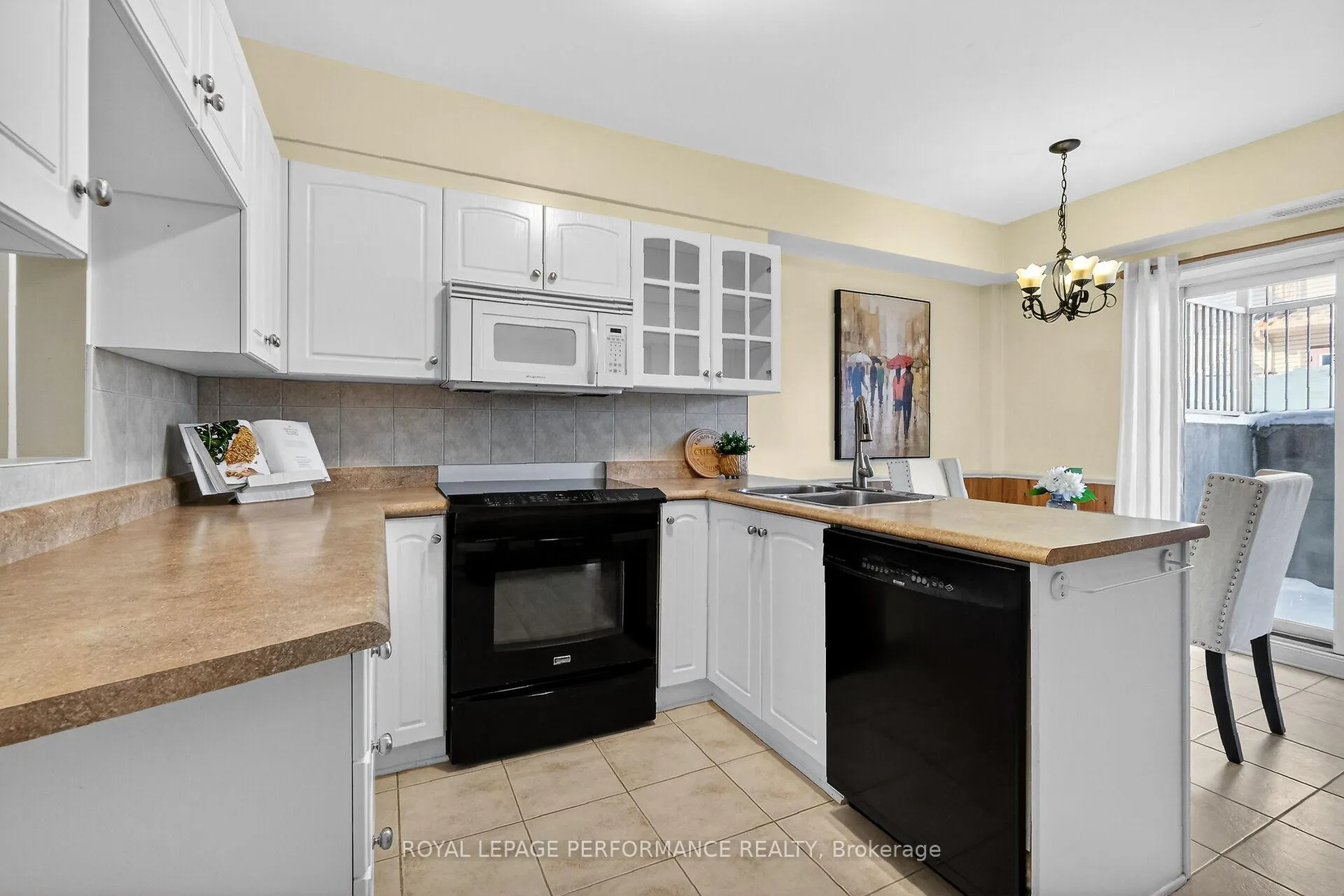Photo 16 of Unit 2, 70 Briargate Private, Ottawa, Springridge/East Village — HOMEH