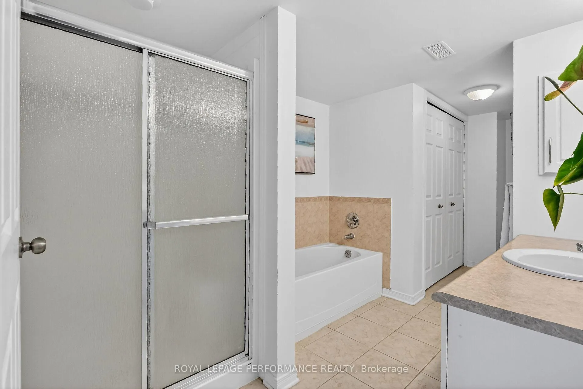 Photo 28 of Unit 2, 70 Briargate Private, Ottawa, Springridge/East Village — HOMEH