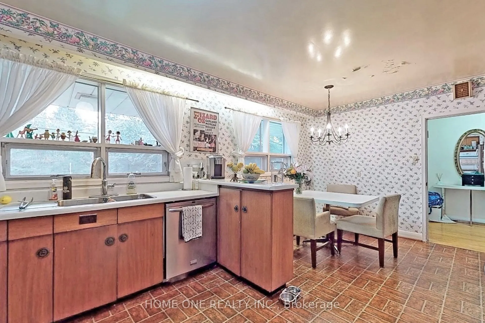 Photo 12 of 26 Harrison Road, North York, St. Andrew-Windfields — HOMEH