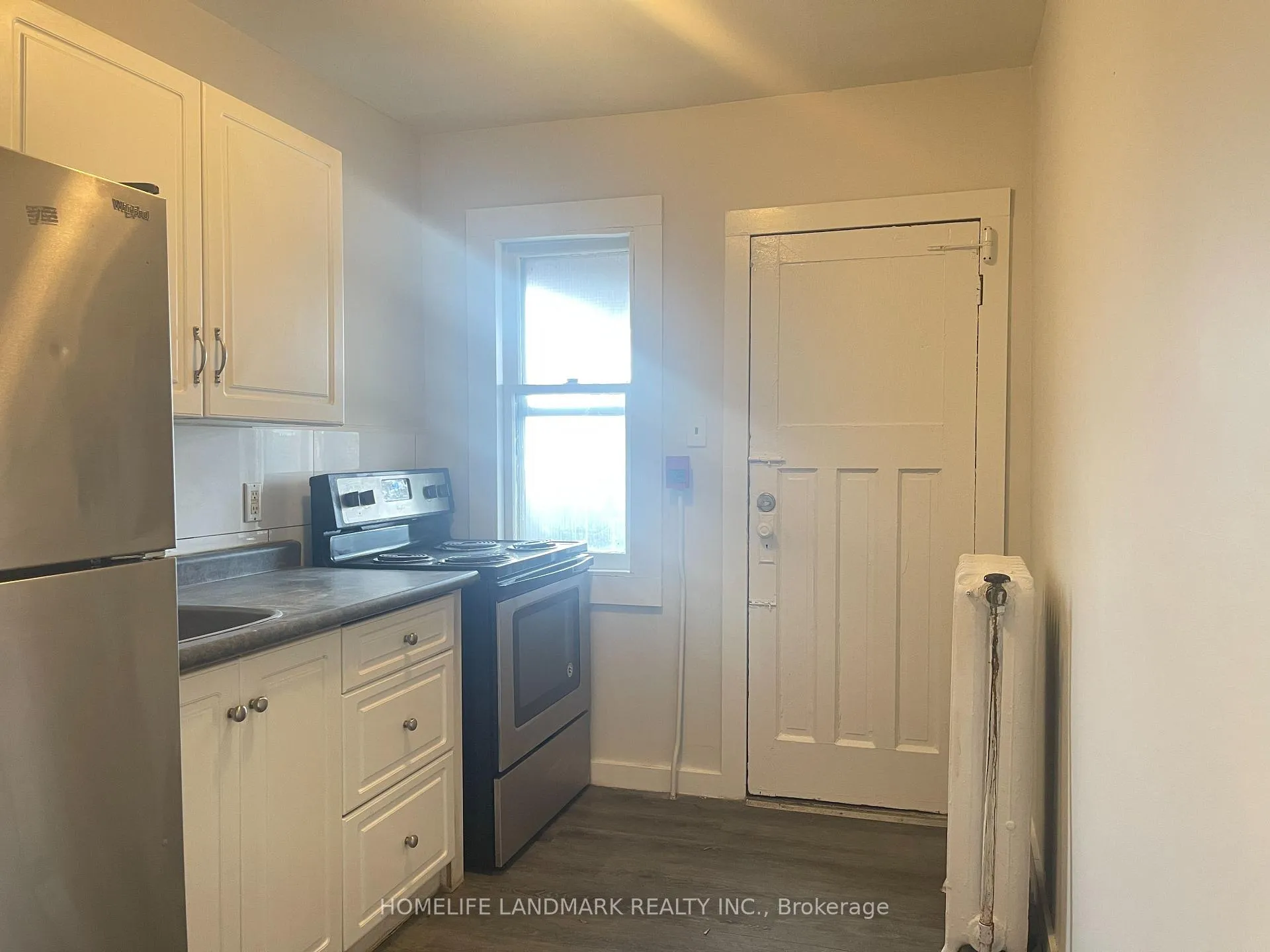 Photo 4 of Unit 3, 985 Main Street E, Hamilton, Crown Point — HOMEH