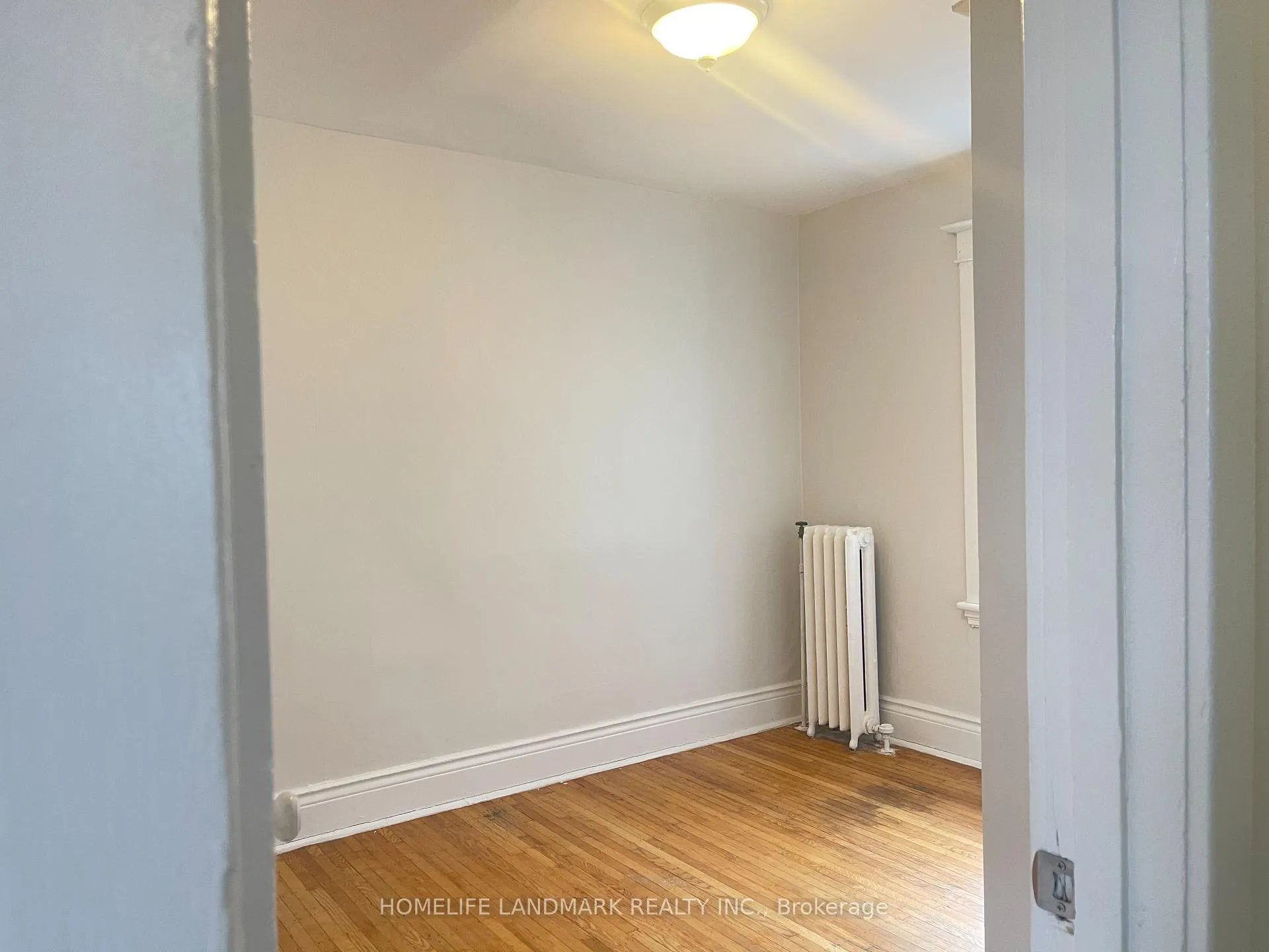 Photo 9 of Unit 3, 985 Main Street E, Hamilton, Crown Point — HOMEH