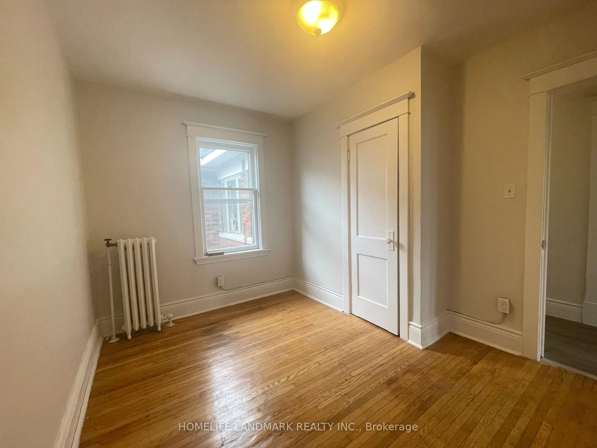 Photo 10 of Unit 3, 985 Main Street E, Hamilton, Crown Point — HOMEH
