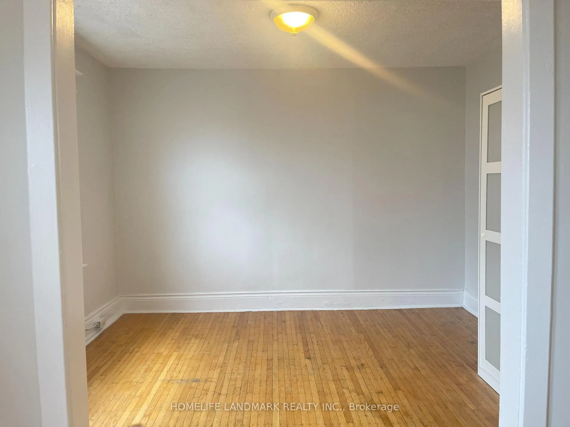 Photo 17 of Unit 3, 985 Main Street E, Hamilton, Crown Point — HOMEH