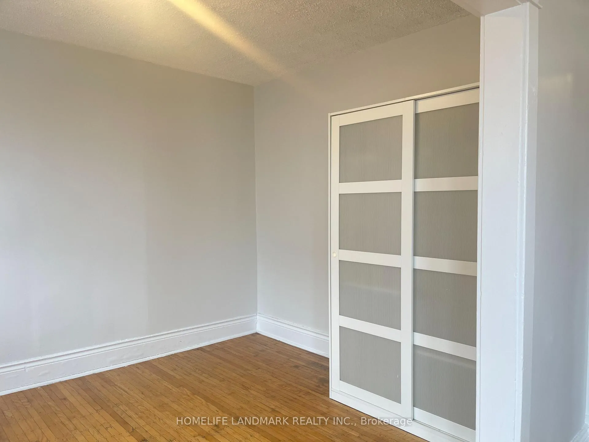 Photo 18 of Unit 3, 985 Main Street E, Hamilton, Crown Point — HOMEH