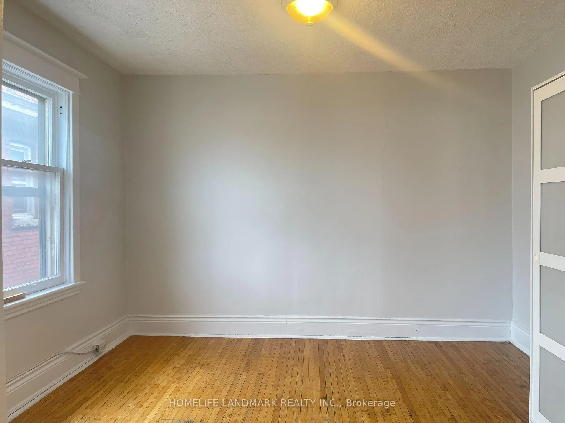 Photo 19 of Unit 3, 985 Main Street E, Hamilton, Crown Point — HOMEH