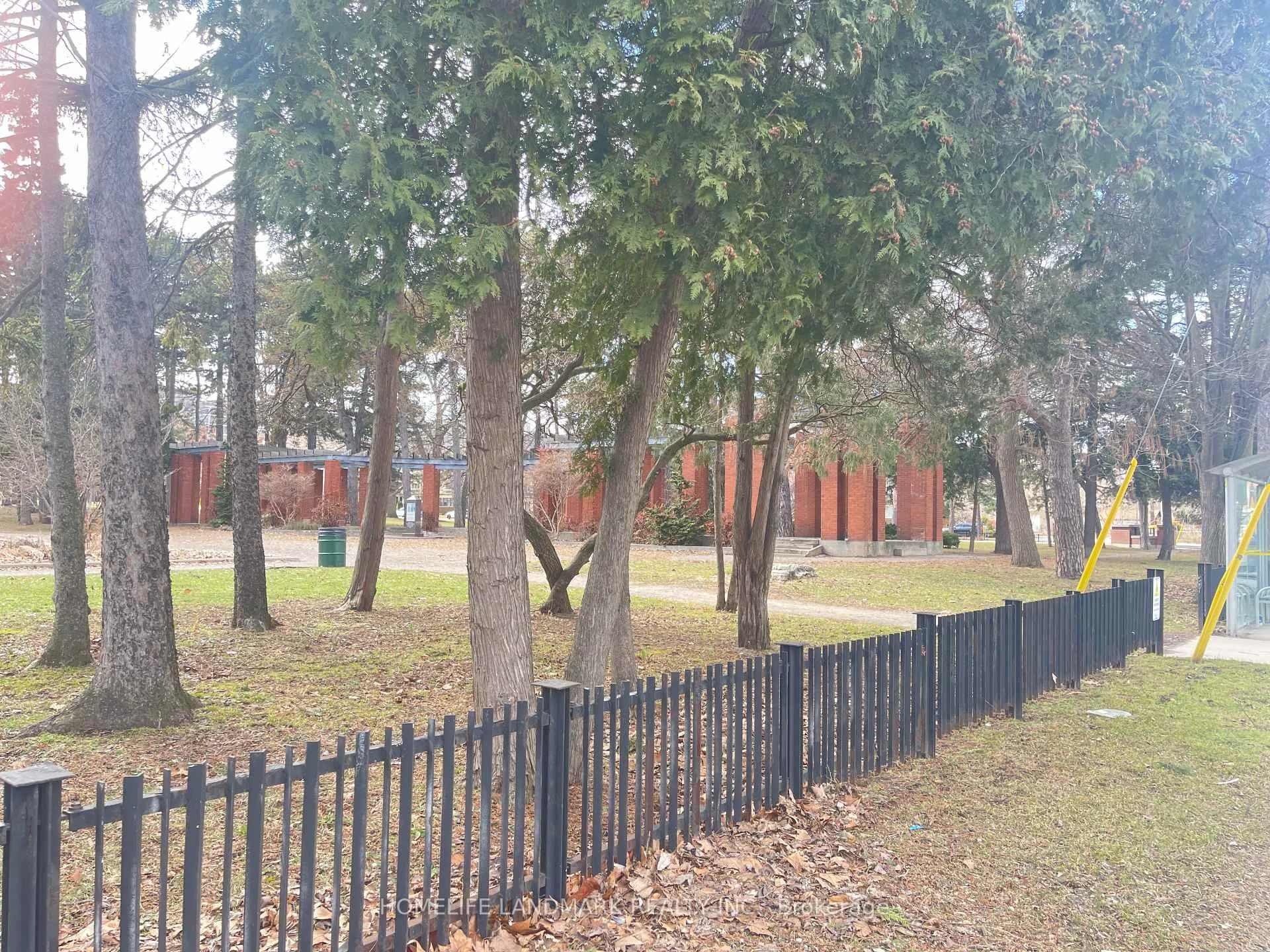 Photo 23 of Unit 3, 985 Main Street E, Hamilton, Crown Point — HOMEH